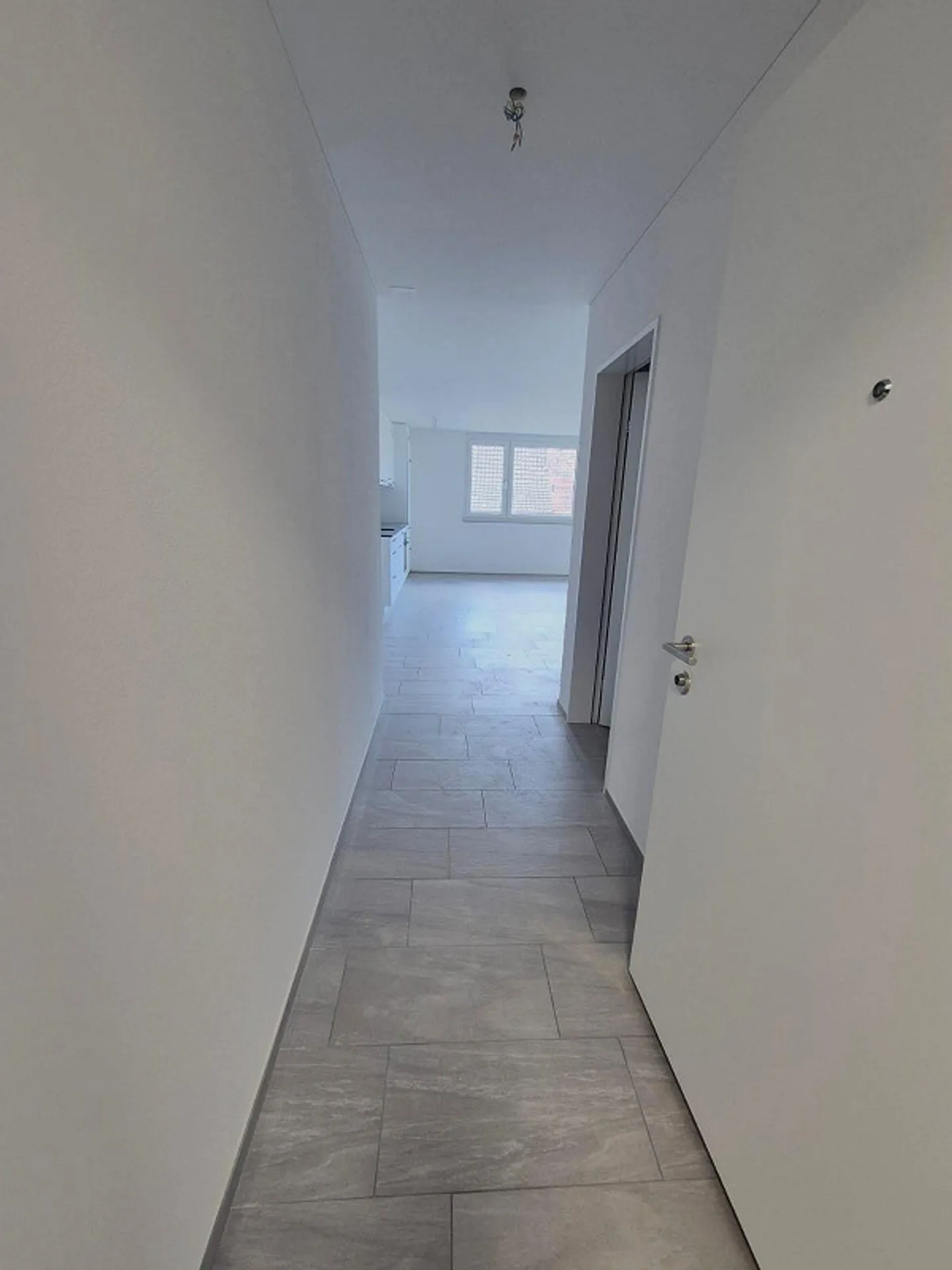 Neubau 2.5-Zimmer Wohnung mit Terrasse - Foto 4 von 7