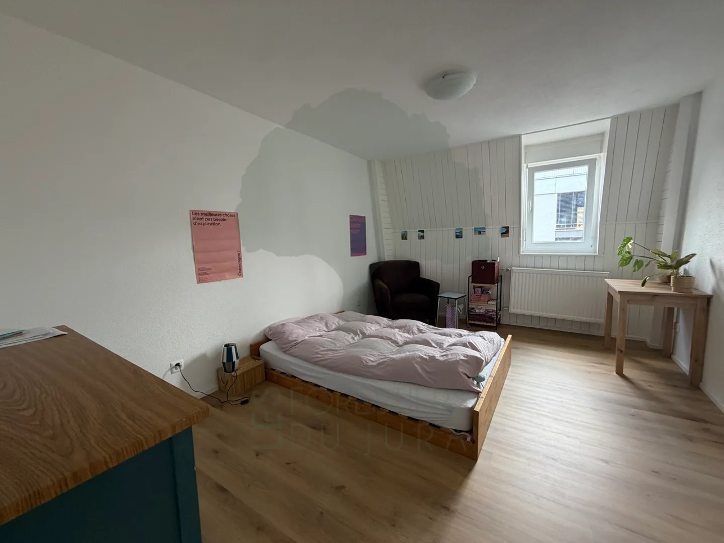 Spazioso duplex di 5,5 locali completamente ristrutturato a Delémont - Foto 4 di 11