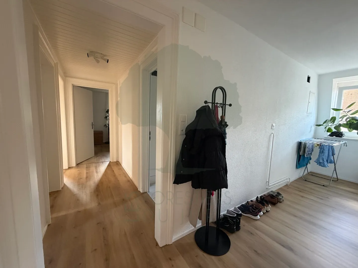 Spazioso duplex di 5,5 locali completamente ristrutturato a Delémont - Foto 6 di 11