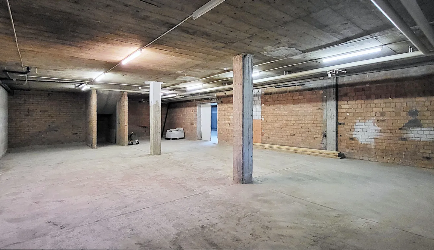 Edificio ad uso misto in affitto - Foto 1 di 4