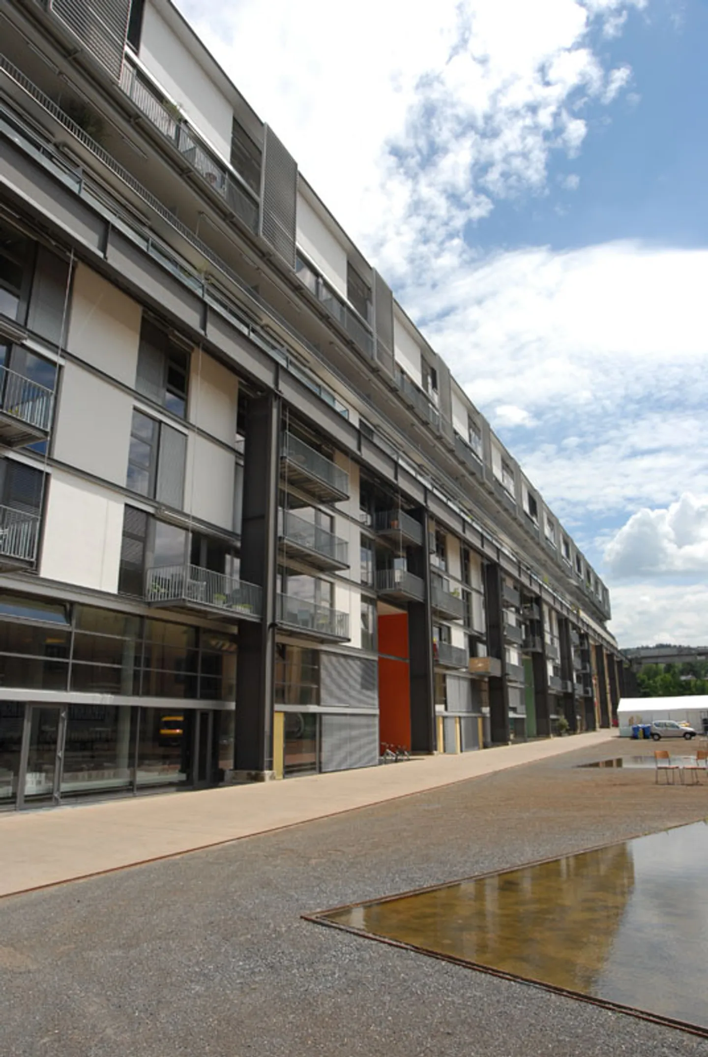 Modern Living in the Heart of Winterthur RENT WITHOUT DEPOSIT - Photo 2 of 7