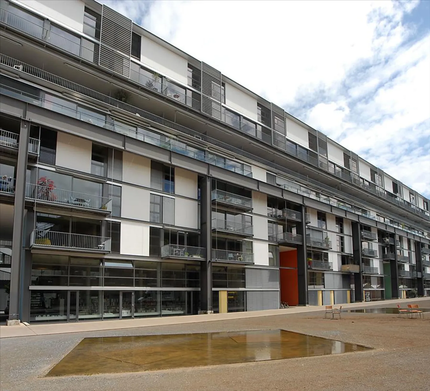 Modern Living in the Heart of Winterthur RENT WITHOUT DEPOSIT - Photo 1 of 7