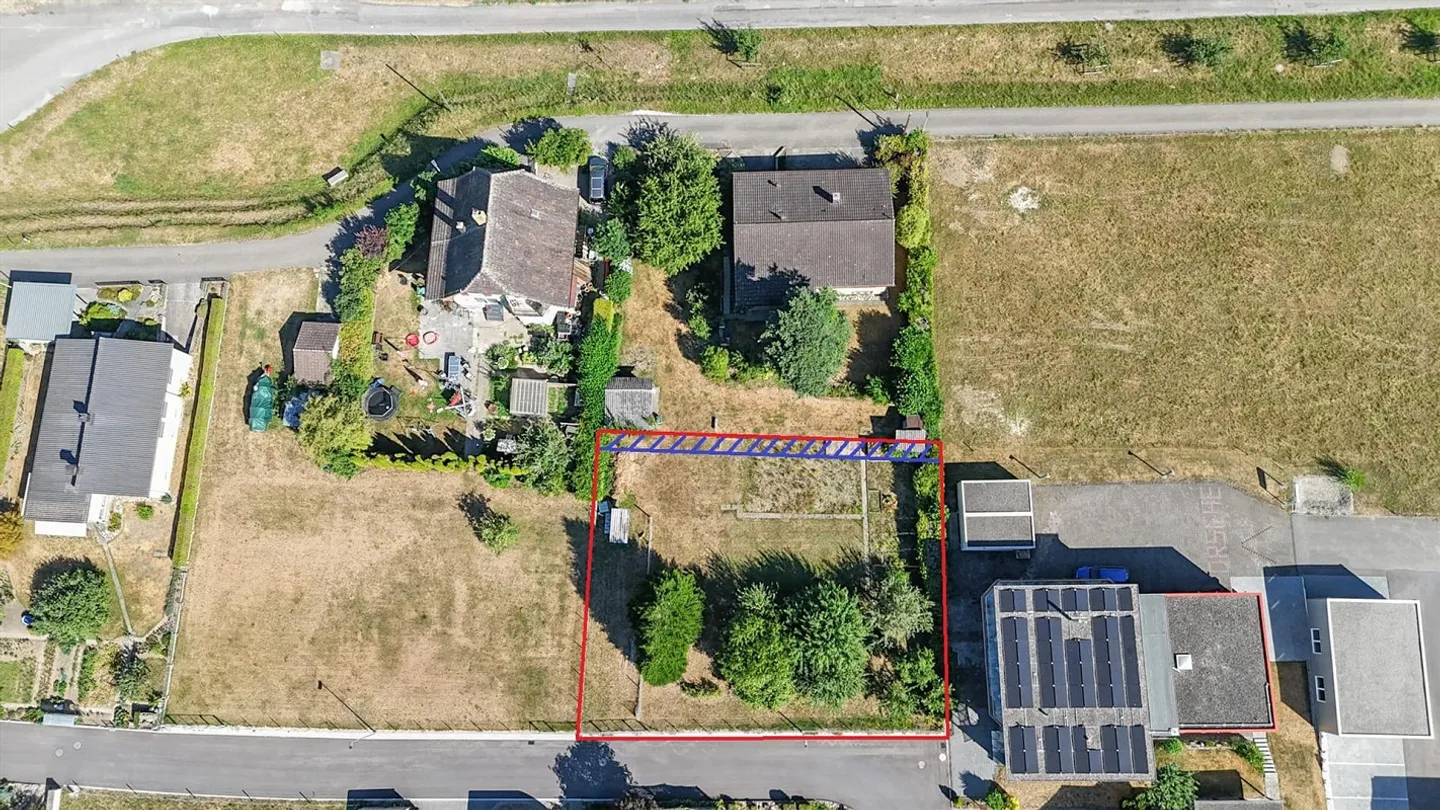878 m² of land for your residential ideas in Leuzigen - Photo 1 of 7