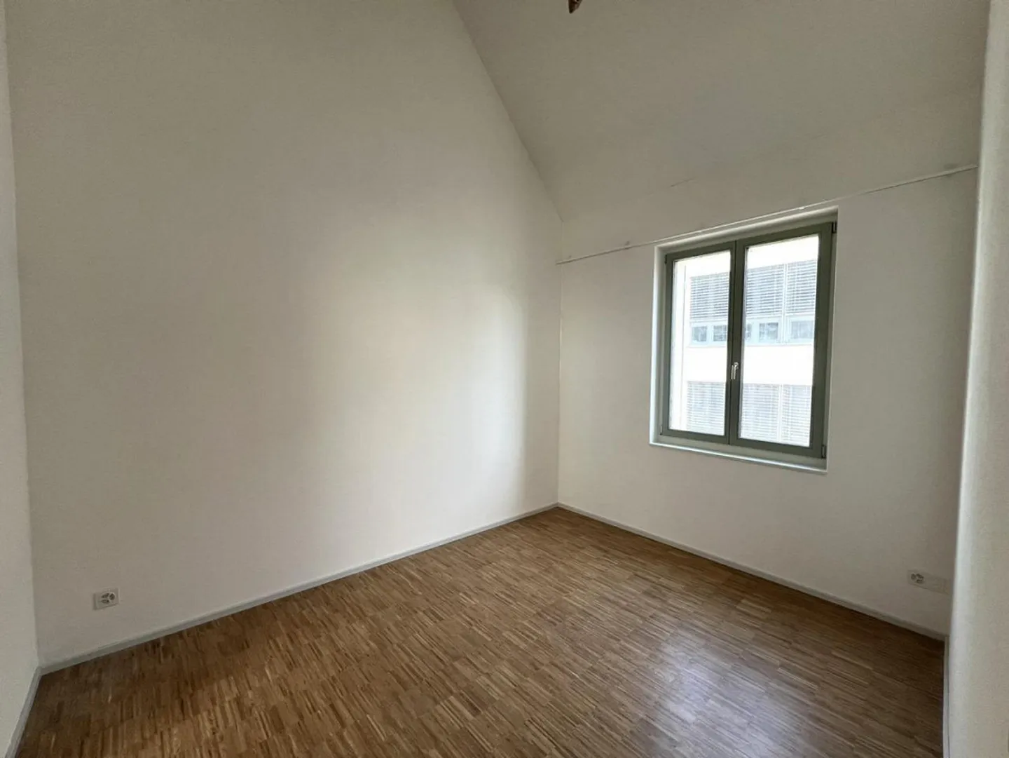 Modern 3.5-room new apartment with great terrace - Photo 3 of 11