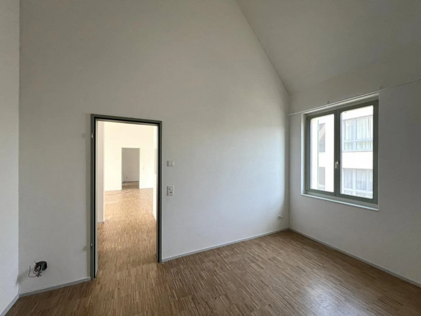 Modern 3.5-room new apartment with great terrace - Photo 4 of 11