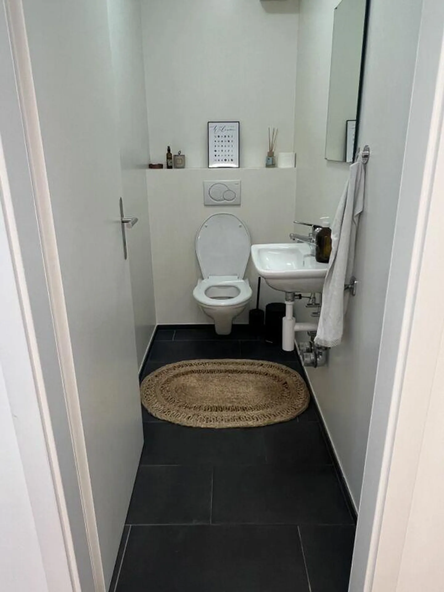 Office in a central location - Photo 5 of 6