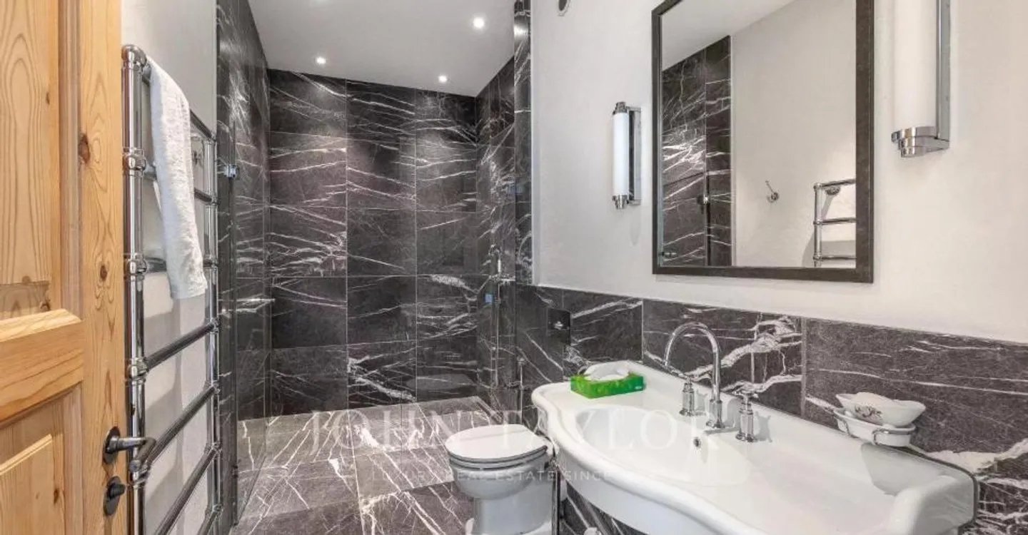 Casa di Lusso con Bagni Privati - Foto 11 di 13