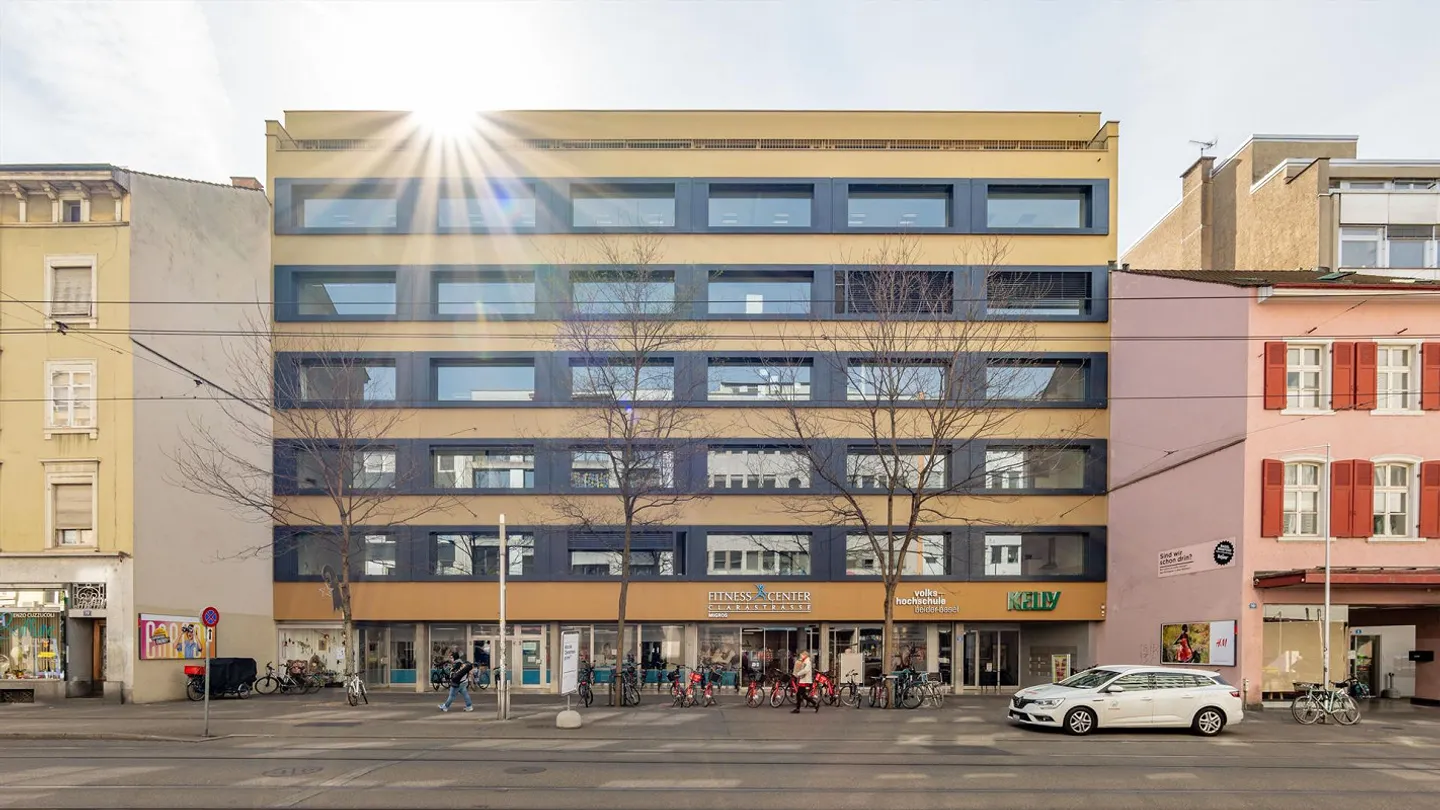 MODERN OFFICE SPACES IN A PRIME LOCATION NEAR CLARAPLATZ - Photo 10 of 10