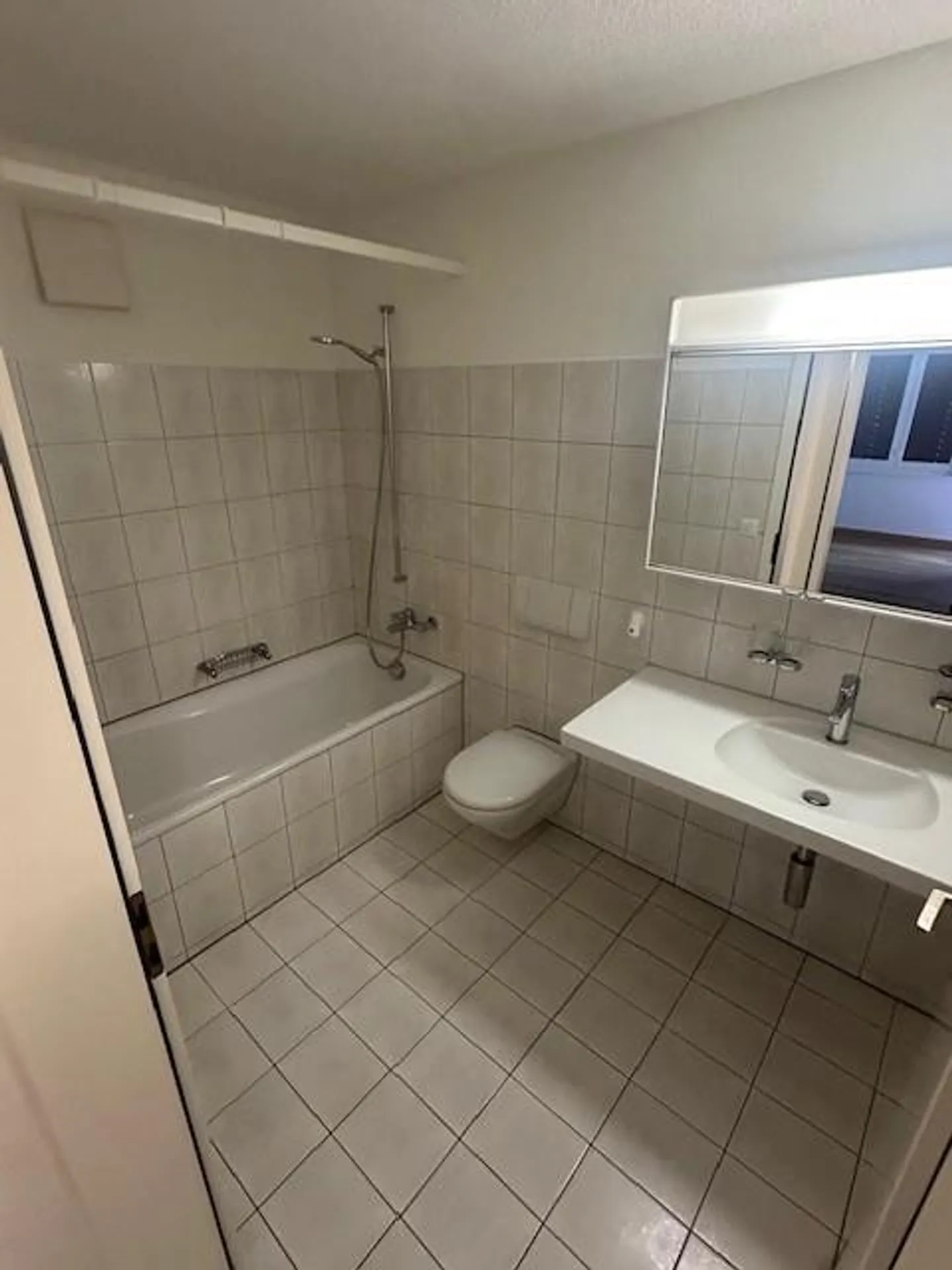 3 1/2 Zimmer-Wohnung 2.OG Mitte - Foto 7 von 10