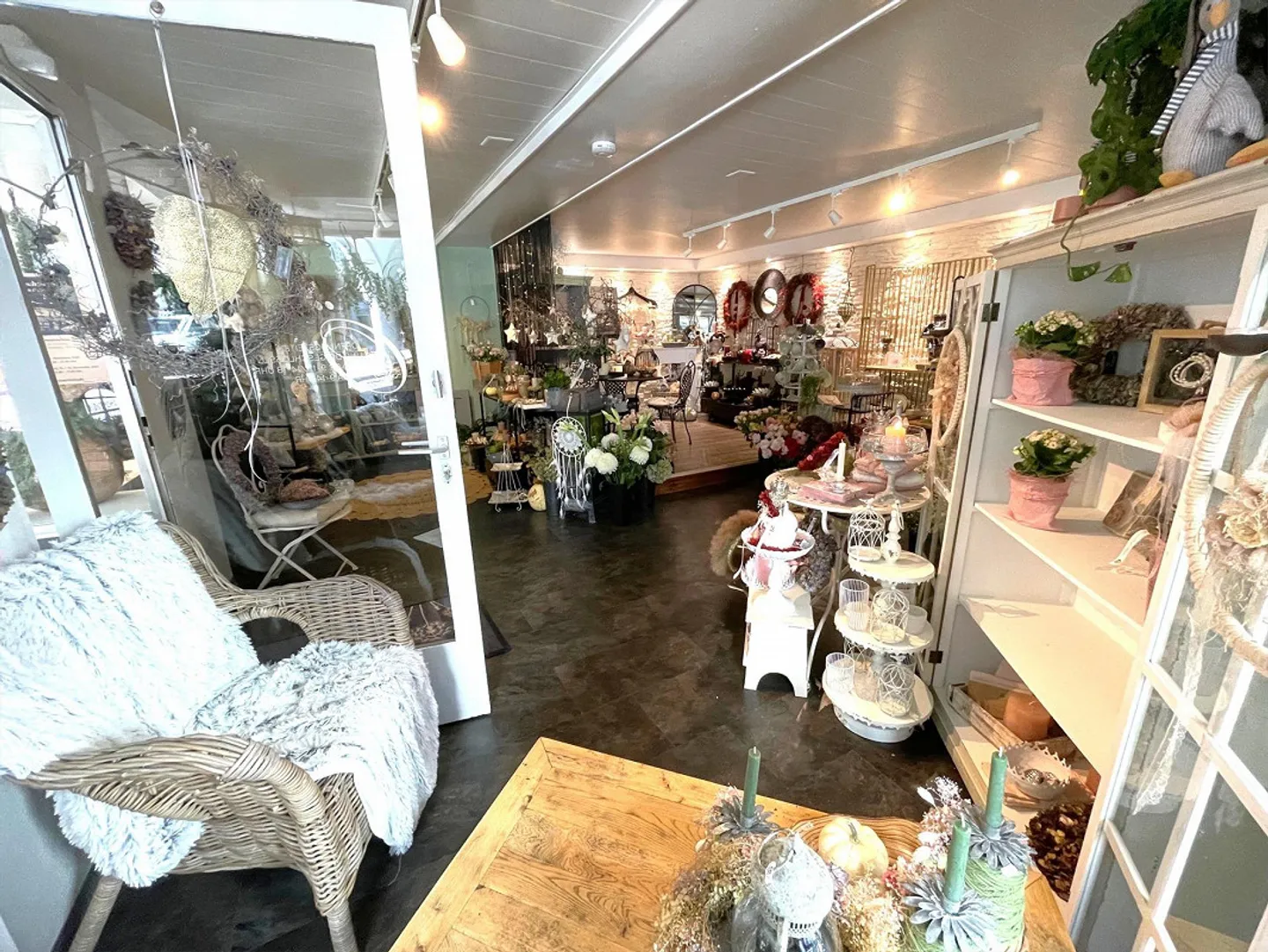 Retail space in prime location in the center of Lichtensteig for spring - Photo 13 of 20