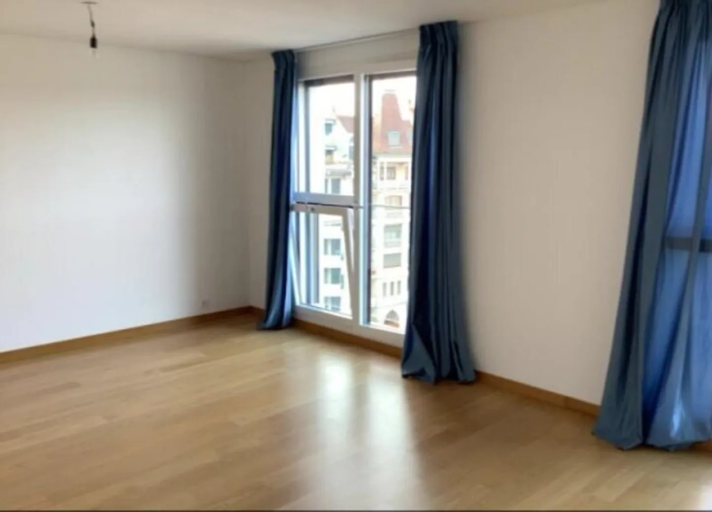 Living in a Maisonette Apartment in the Heart of Servette! - Photo 3 of 8