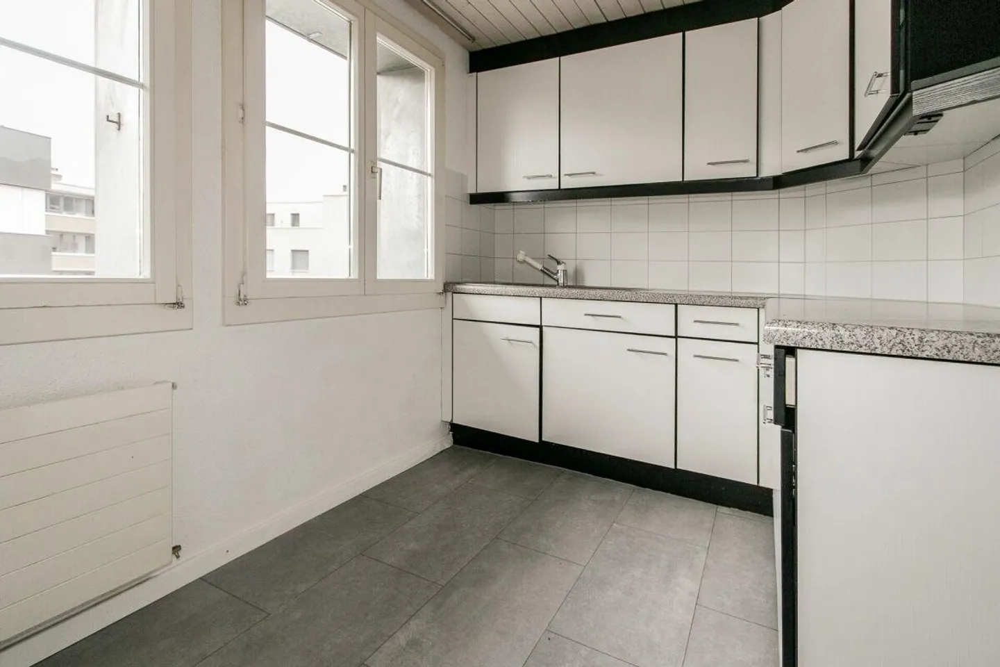 Dans un emplacement privilégié : Maison multifamiliale avec potentiel d'extension approuvé - Photo 11 sur 15