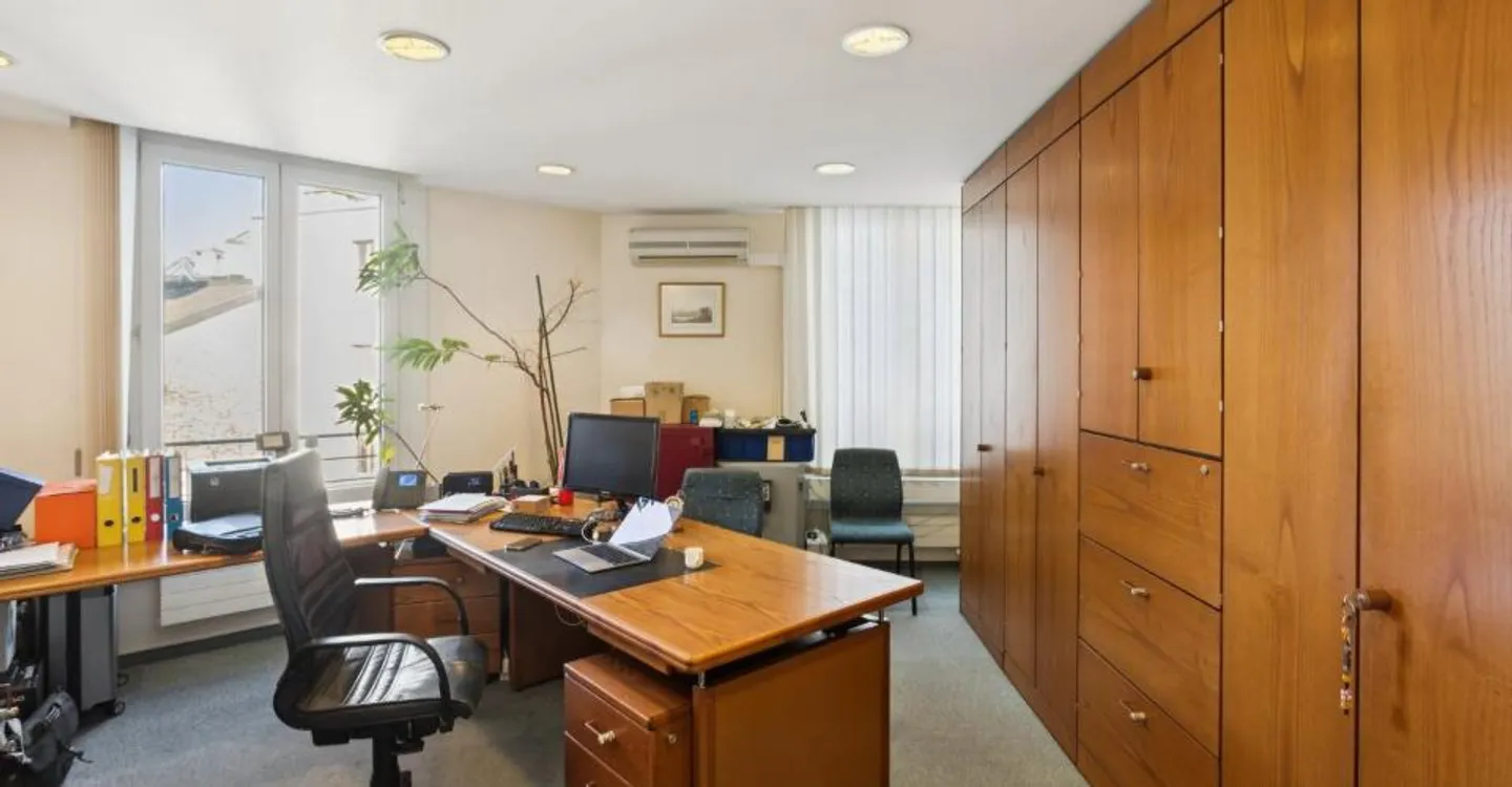 Office space for rent - Photo 6 of 9