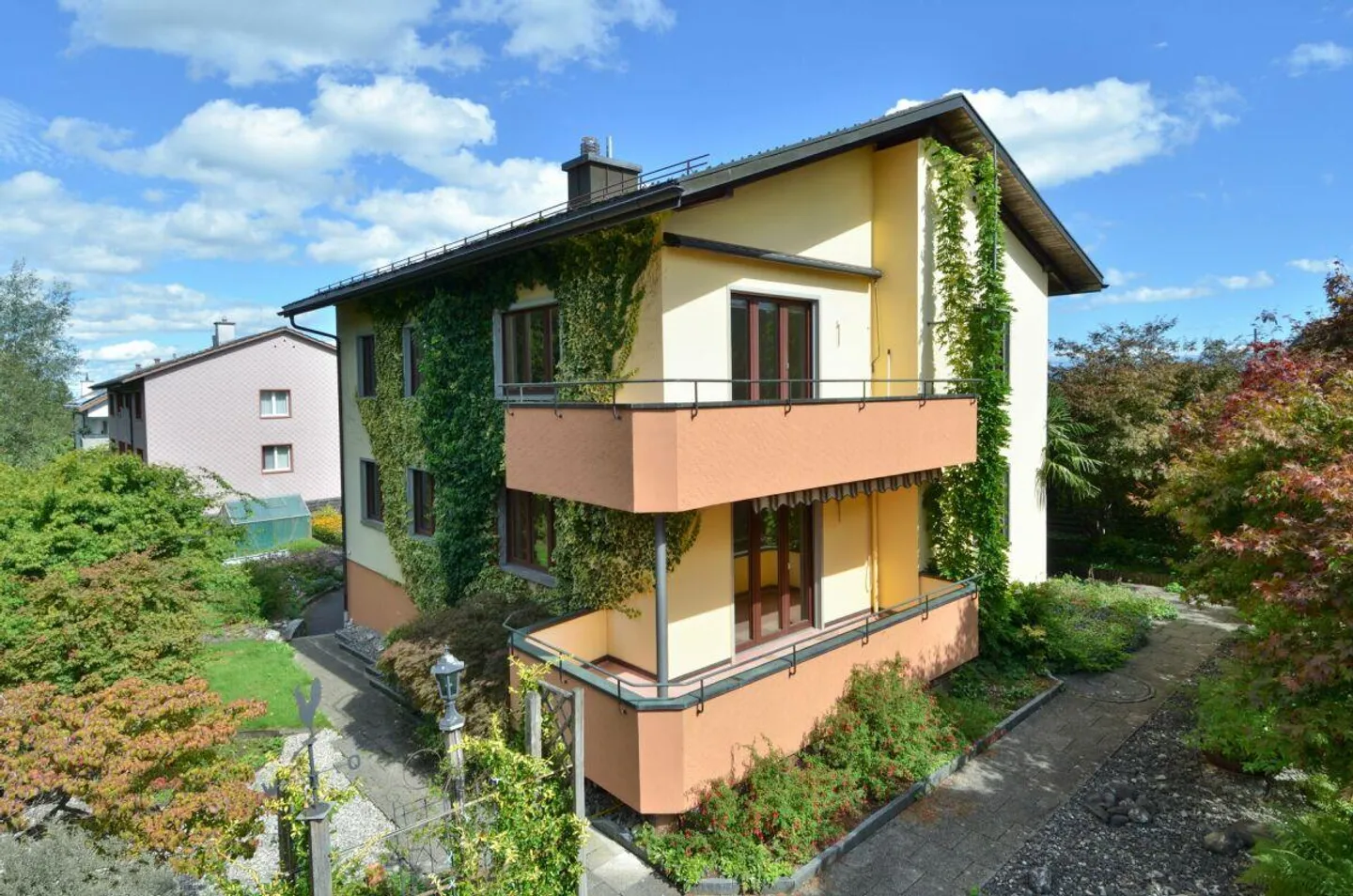 Maison bifamiliale au Sagenbach : BEAUCOUP DE POTENTIEL, GRAND TERRAIN - Photo 2 sur 17