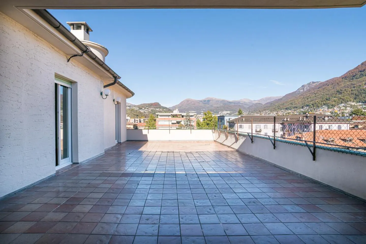 Penthouse a Lugano con Terrazzo - Foto 1 di 13