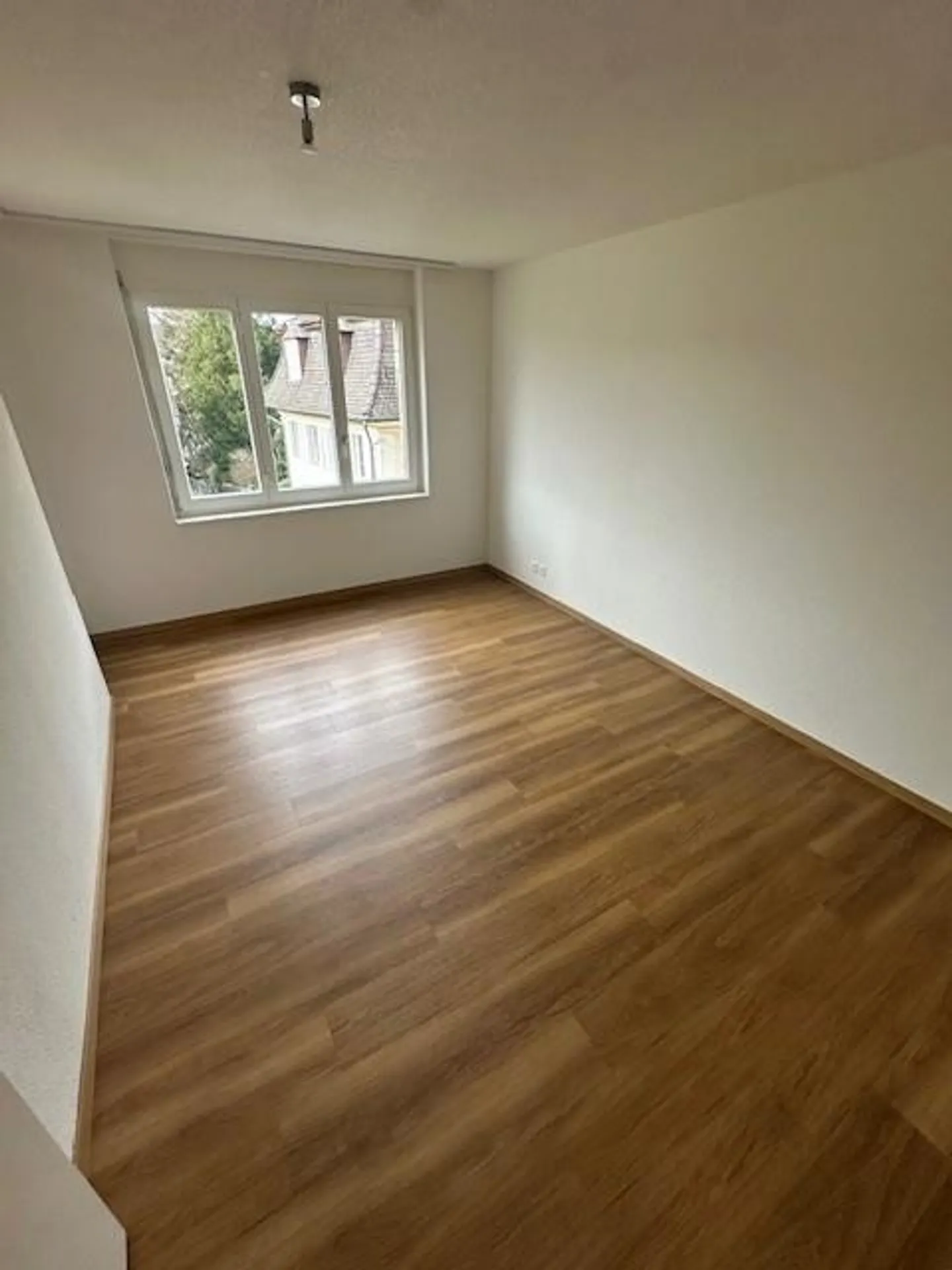 3 1/2 Zimmer-Wohnung 2.OG Mitte - Foto 9 von 10