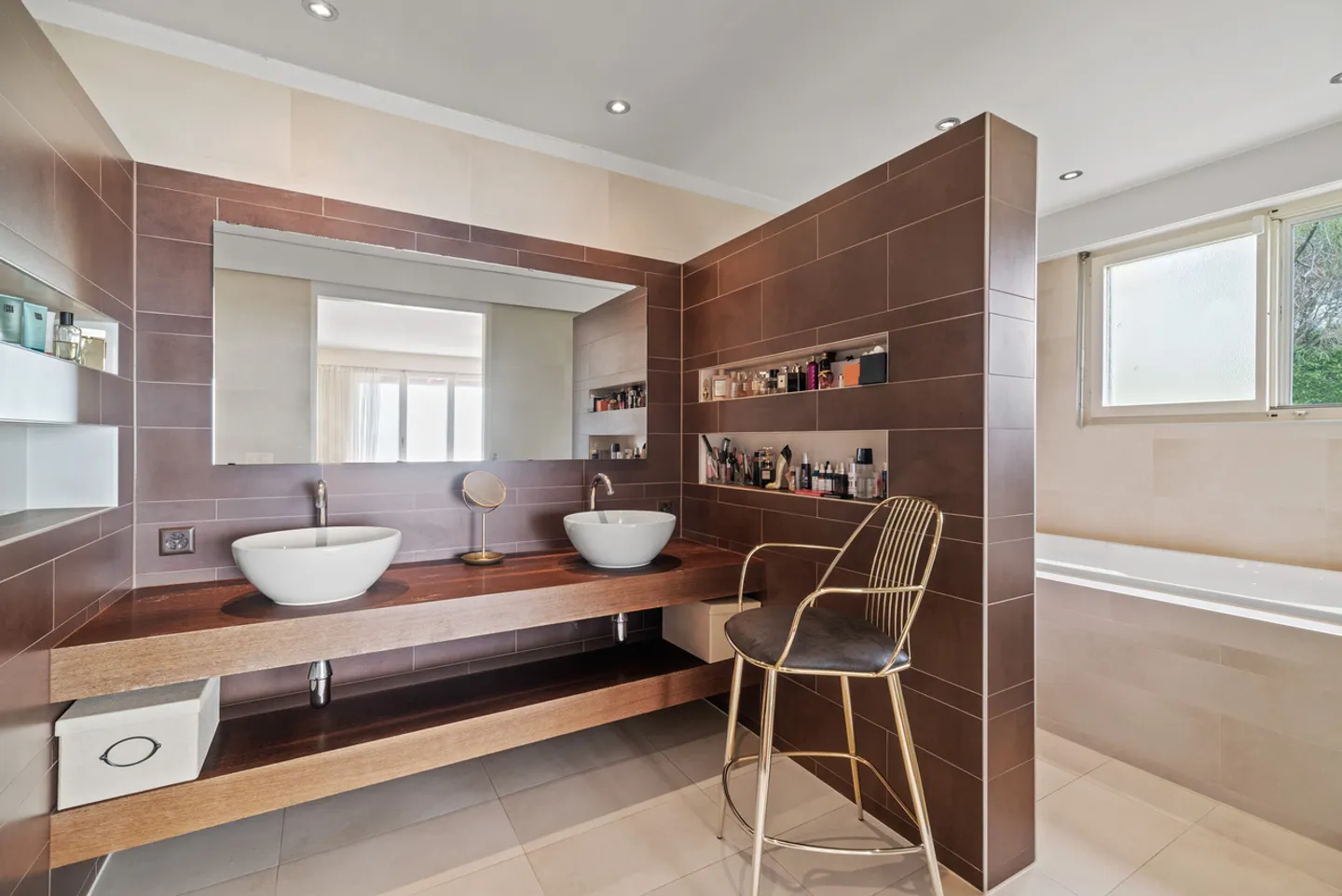 Rare villa d'architecte, vue spectaculaire, vignes à Corseaux - Photo 12 sur 15