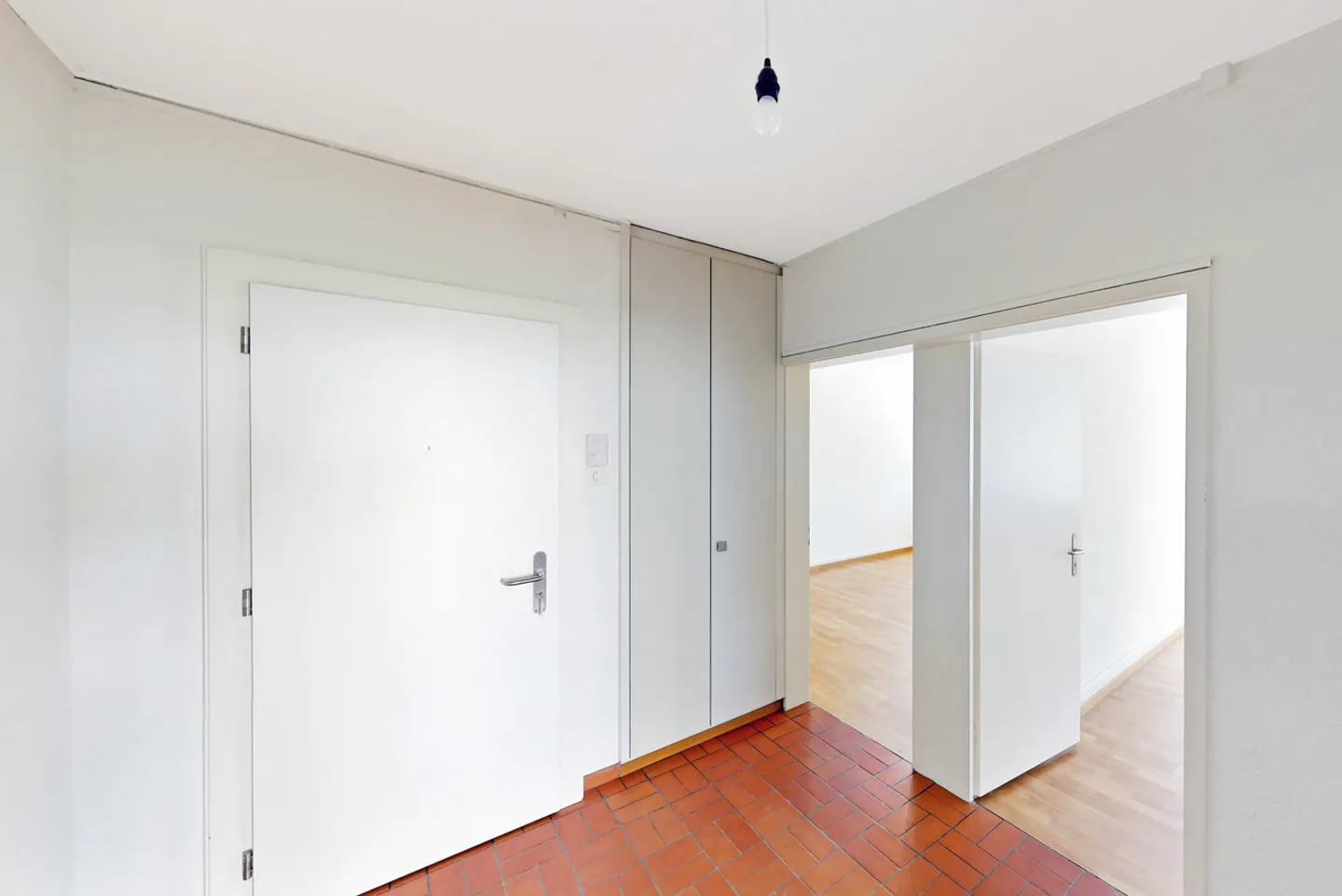 Charming Garden Apartment - 1 Year Limited - Photo 5 of 13