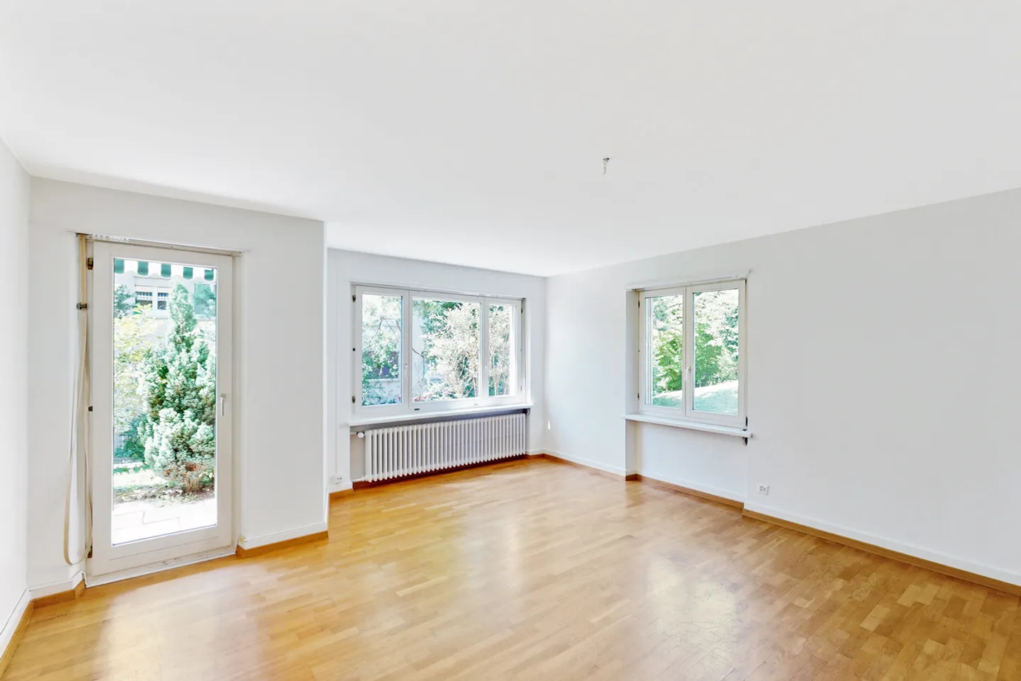 Charming Garden Apartment - 1 Year Limited - Photo 6 of 13