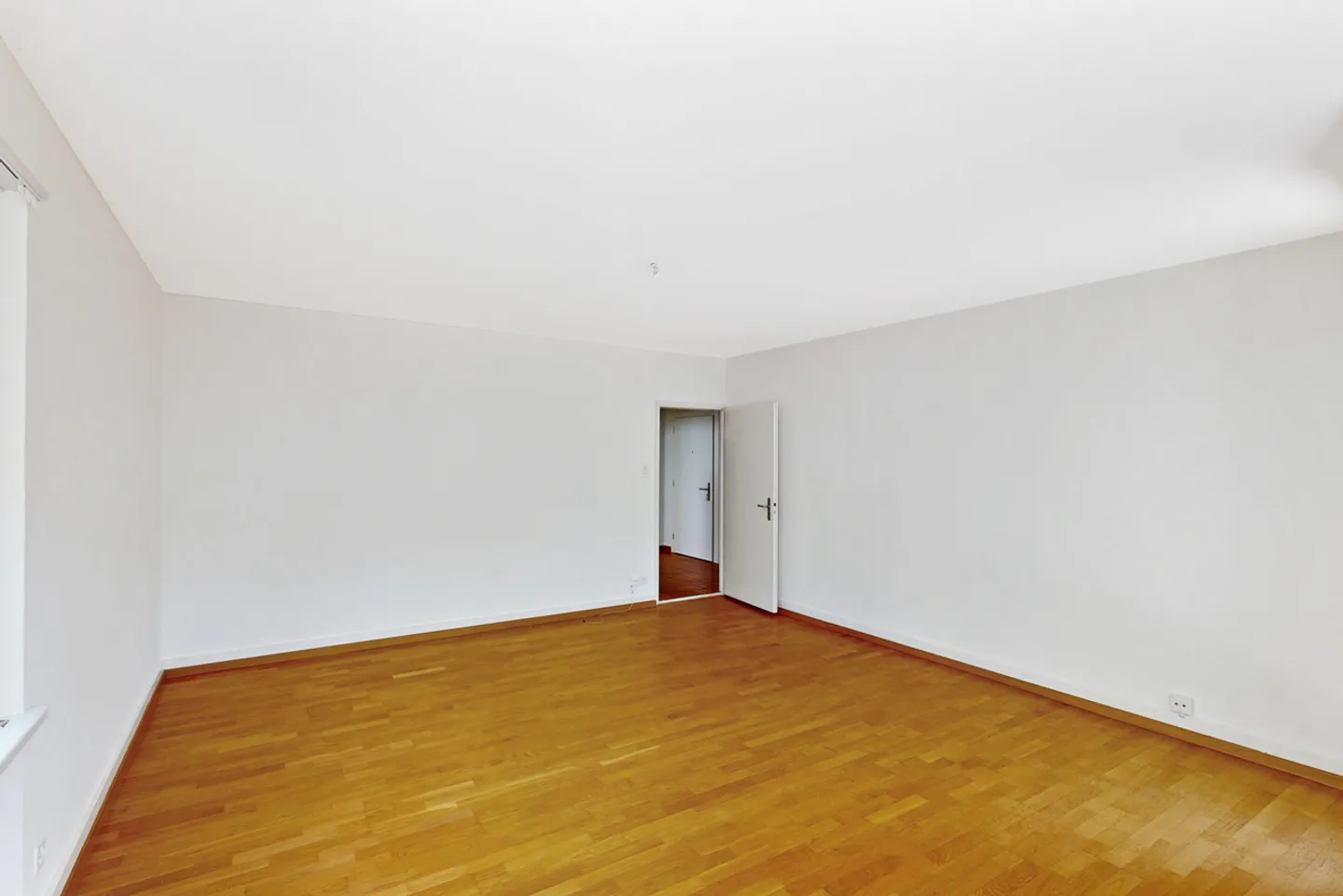 Charming Garden Apartment - 1 Year Limited - Photo 8 of 13