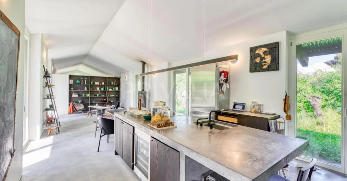 In esclusiva: Villa unifamiliare su un piano con studio indipendente, lotto di oltre 1.000 m2 - Foto 1 di 5
