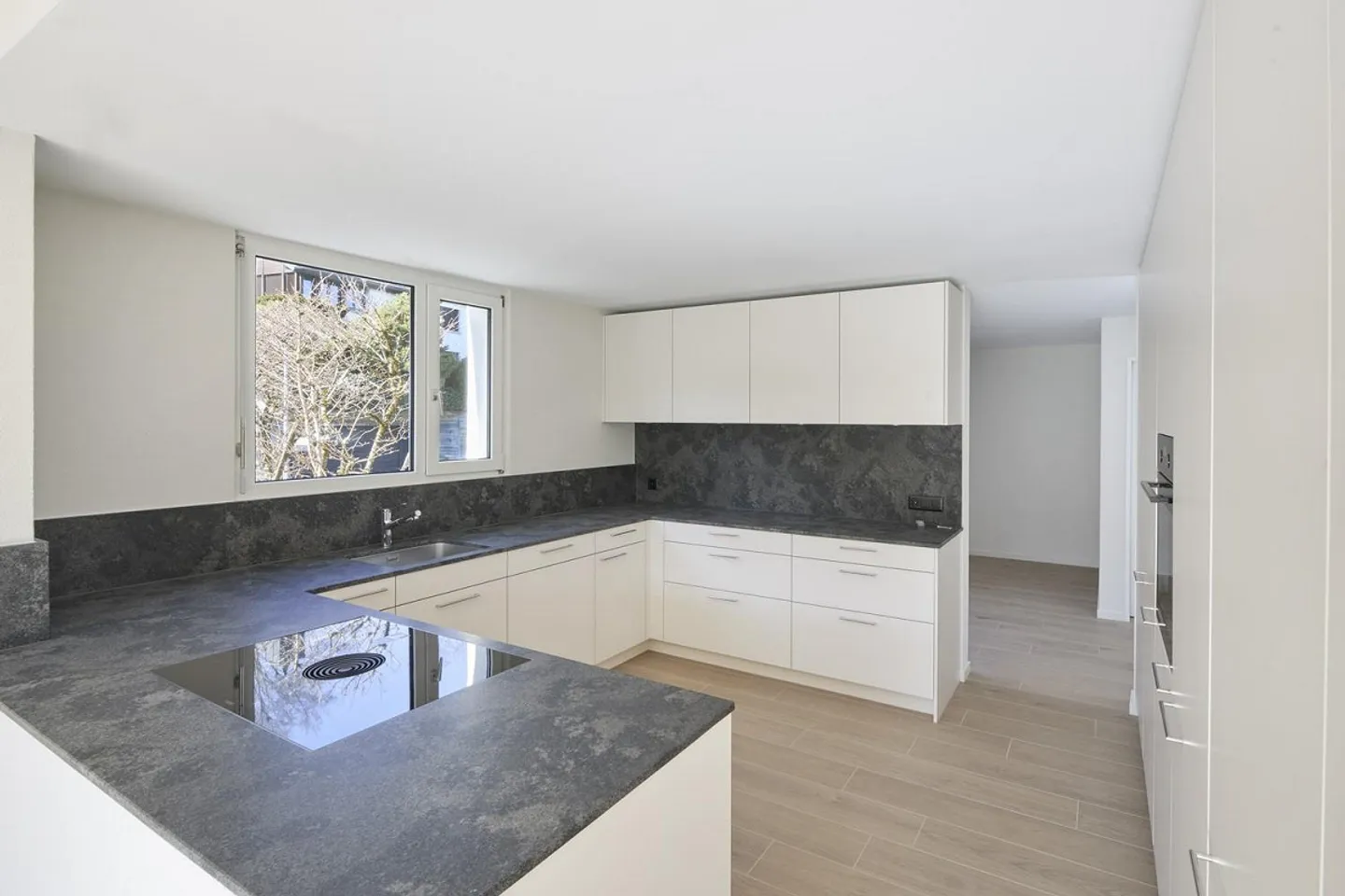 Detached 6½-room single-family house with style and large garden - Photo 6 of 13