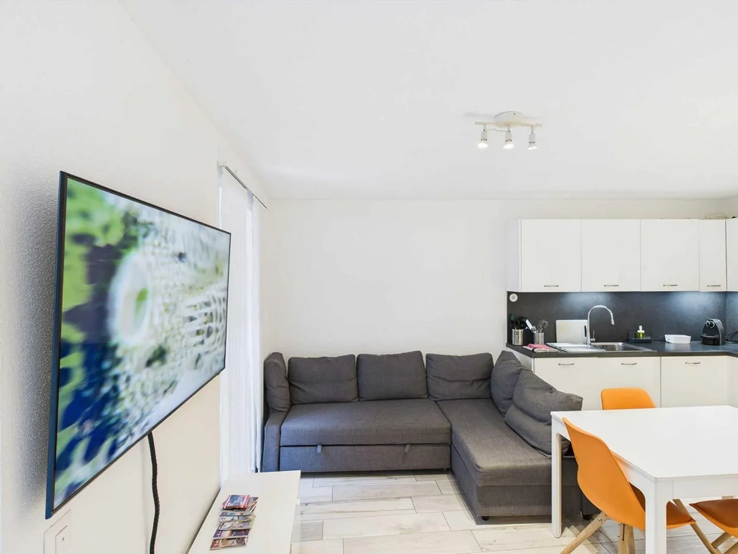 Sonvico: 2.5 room apartment with terrace - for sale - Photo 1 of 13