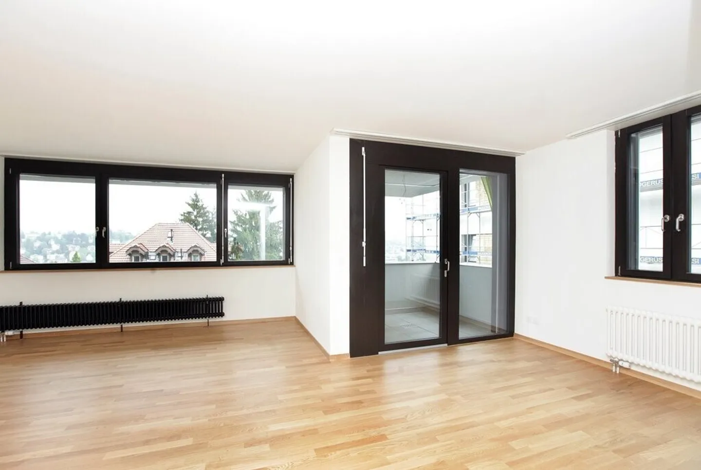 Moderne Wohnung mit Stadtblick - Foto 2 von 6