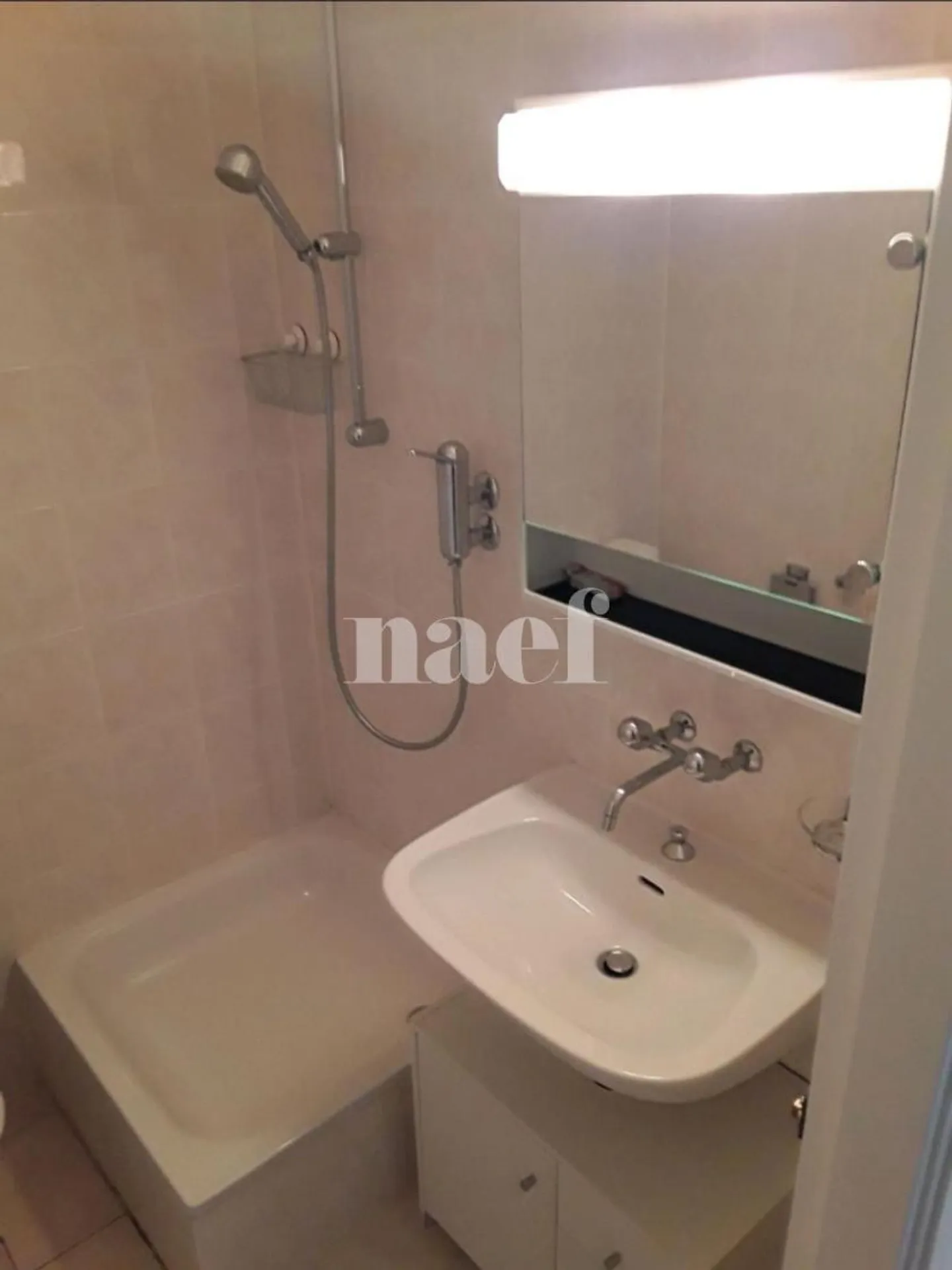 Appartamento di 2 locali ad Aire-La-Ville - Foto 7 di 7