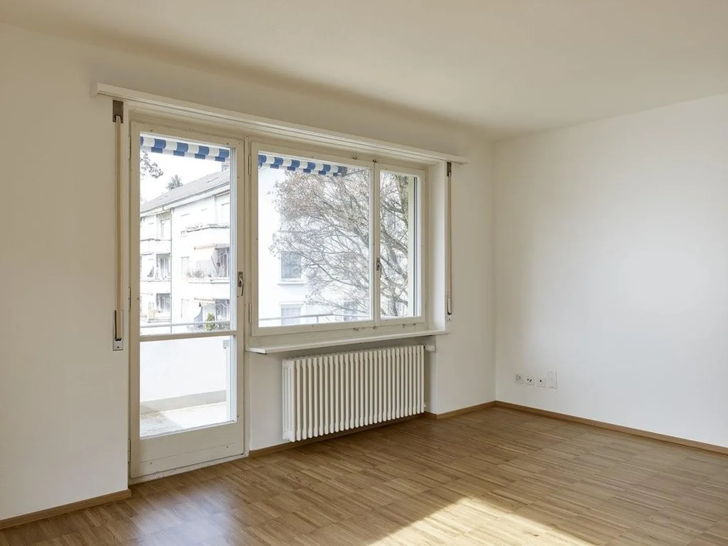 Spacious apartment in a good location - Photo 2 of 9