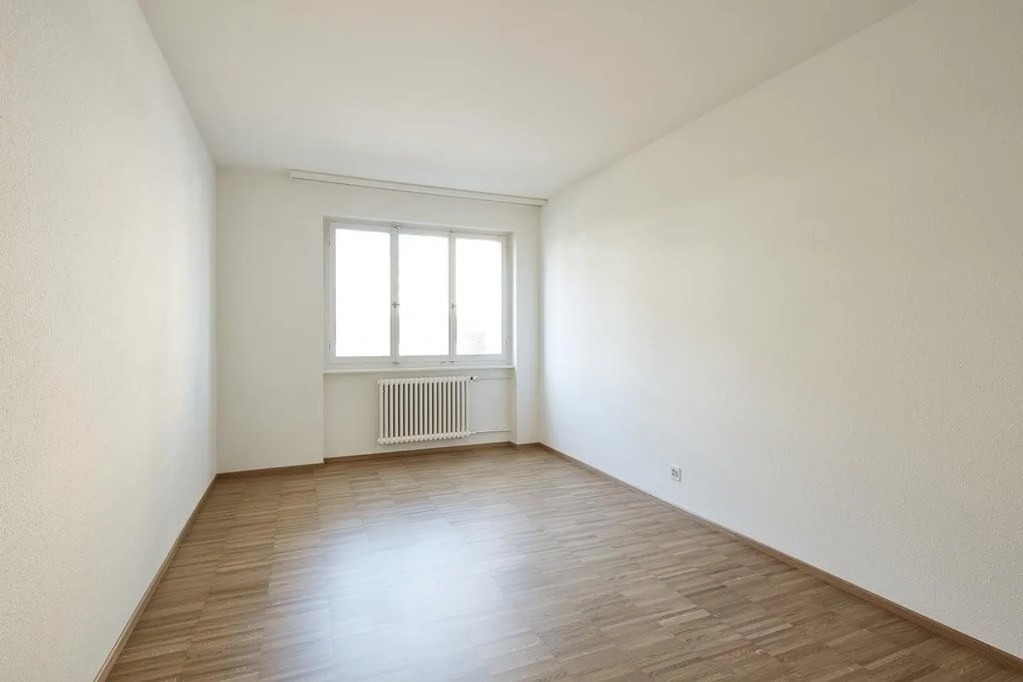 Spacious apartment in a good location - Photo 4 of 9