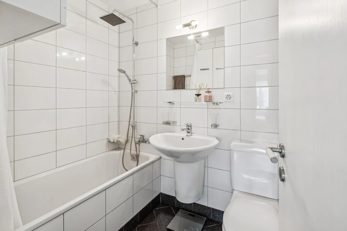 Bright 4.5-Room Apartment in Windisch - Photo 5 of 6