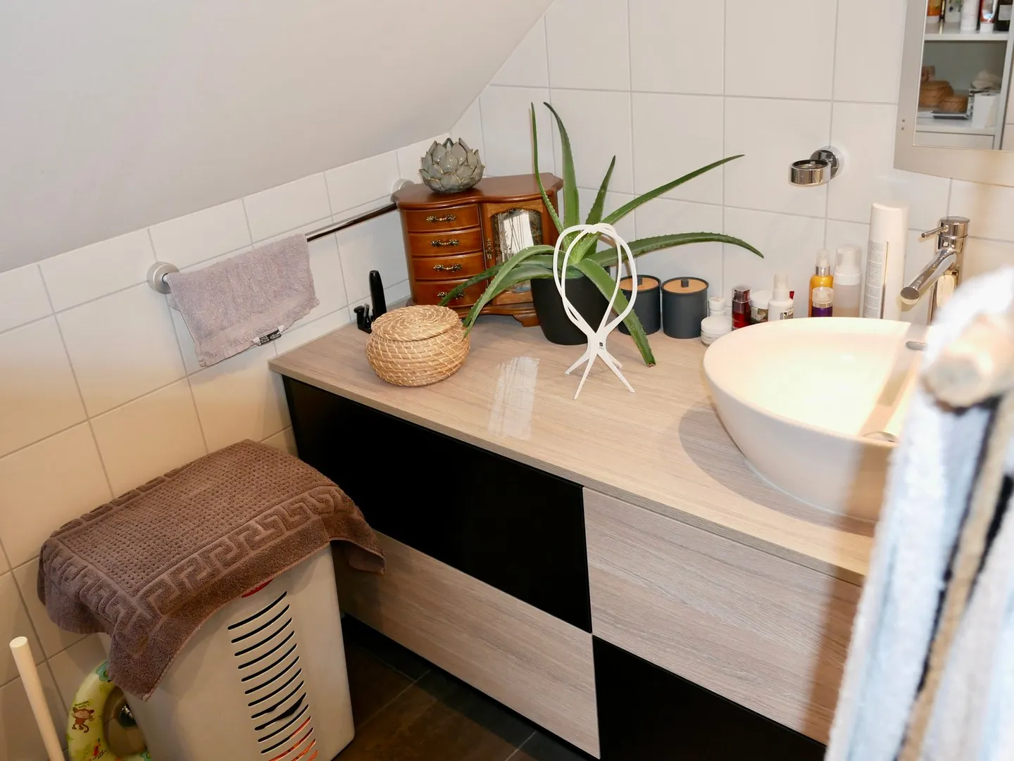 Multi-family house or generational house with a separate apartment - Photo 16 of 24