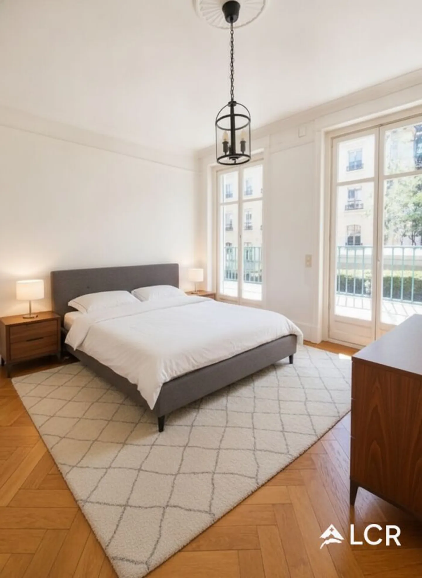 Magnificent 7-room apartment / 3 bedrooms / 2 bathrooms - Photo 5 of 12