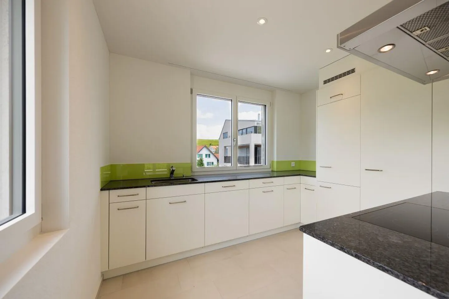 Moderne 3.5 Zimmer Wohnung - Foto 2 von 9