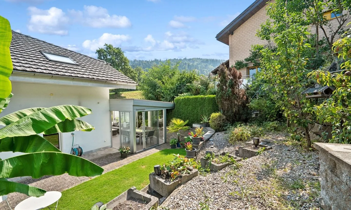 Family Life That Inspires - Here, Living Dreams Become Reality - Photo 7 of 19