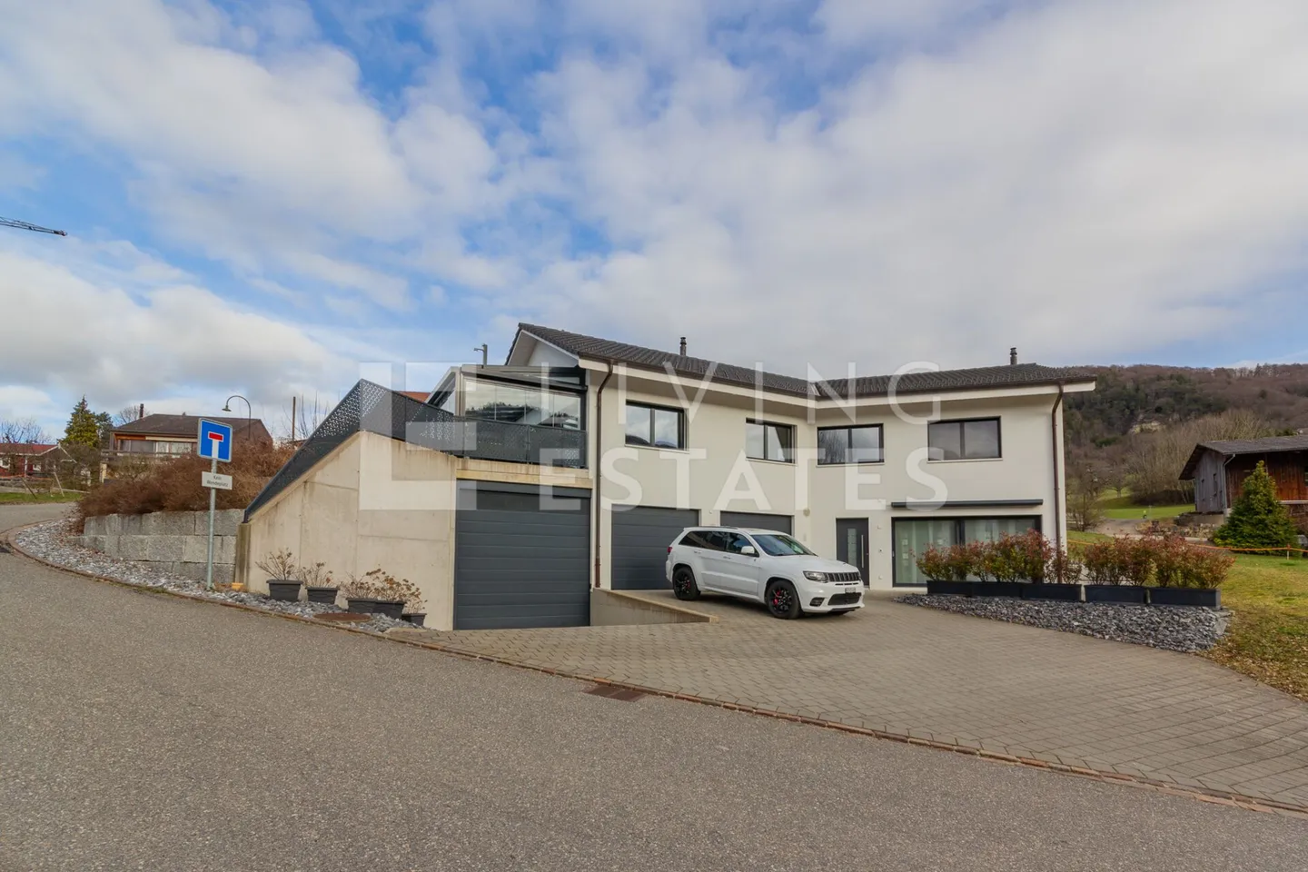 LUXE À LA CAMPAGNE - AVEC APPARTEMENT EN LOCATION - Photo 1 sur 14