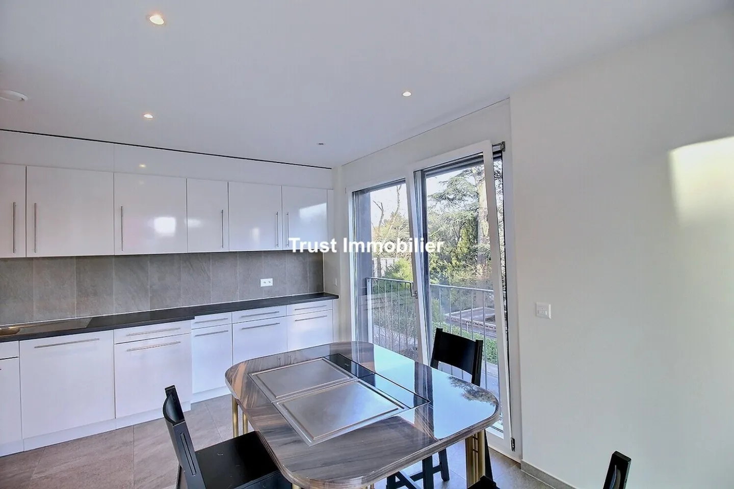 Appartement moderne avec vue Salève - Photo 7 sur 13