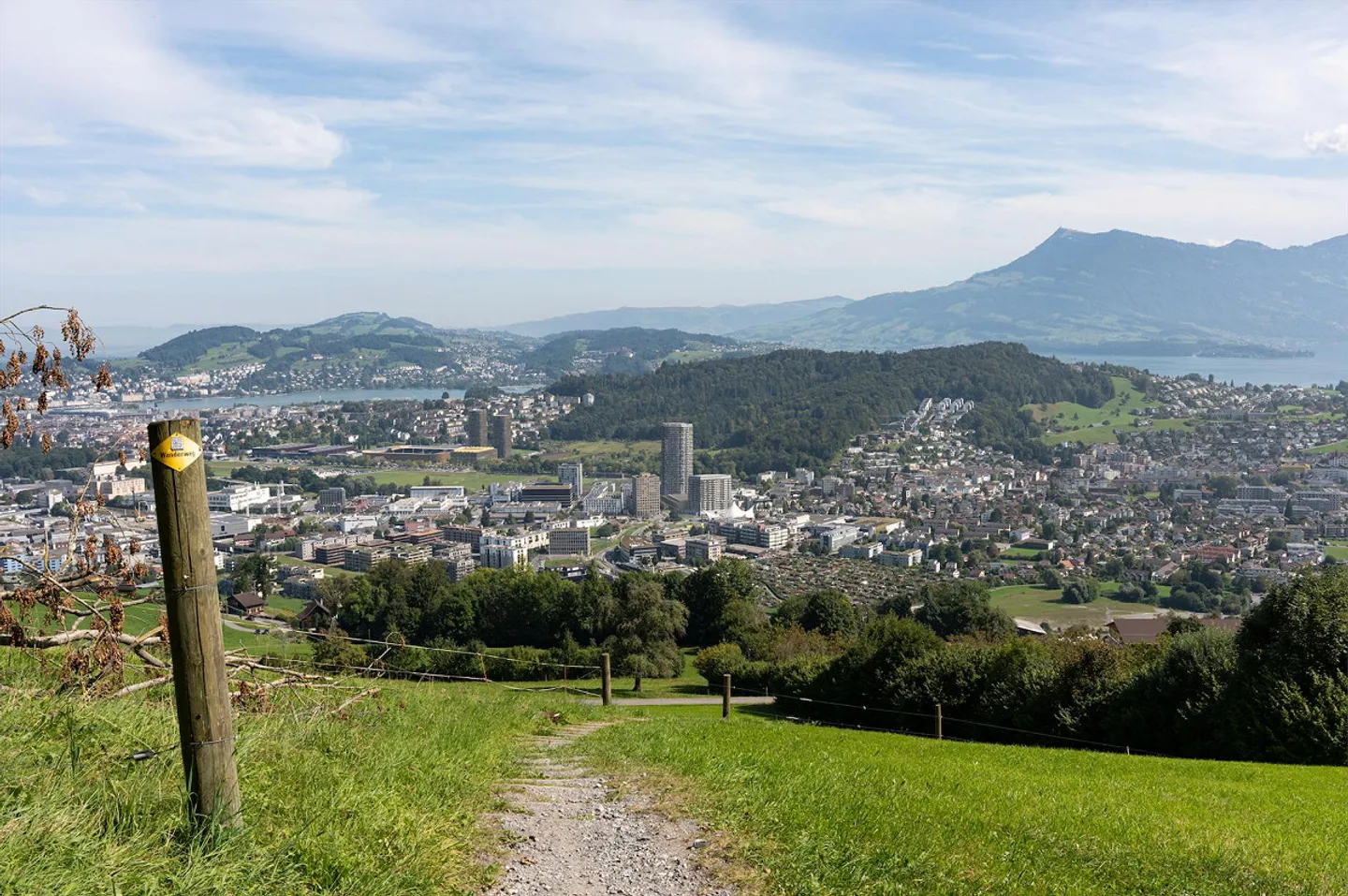 Exklusive Wohnung im PilatusTower - Foto 5 von 7