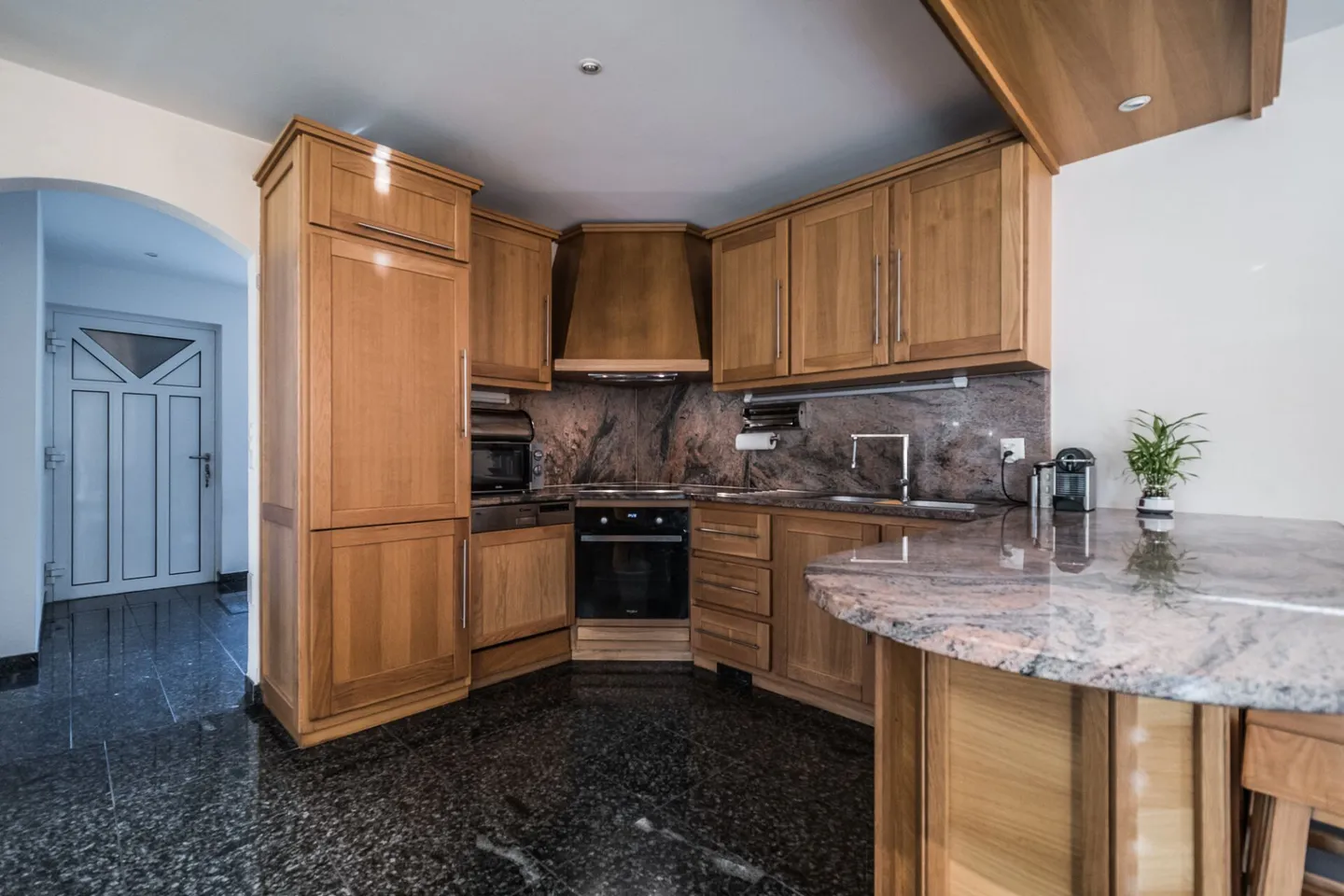 Magnificent individual villa for sale in Charrat - calm, comfort, and charm guaranteed! - Photo 9 of 20