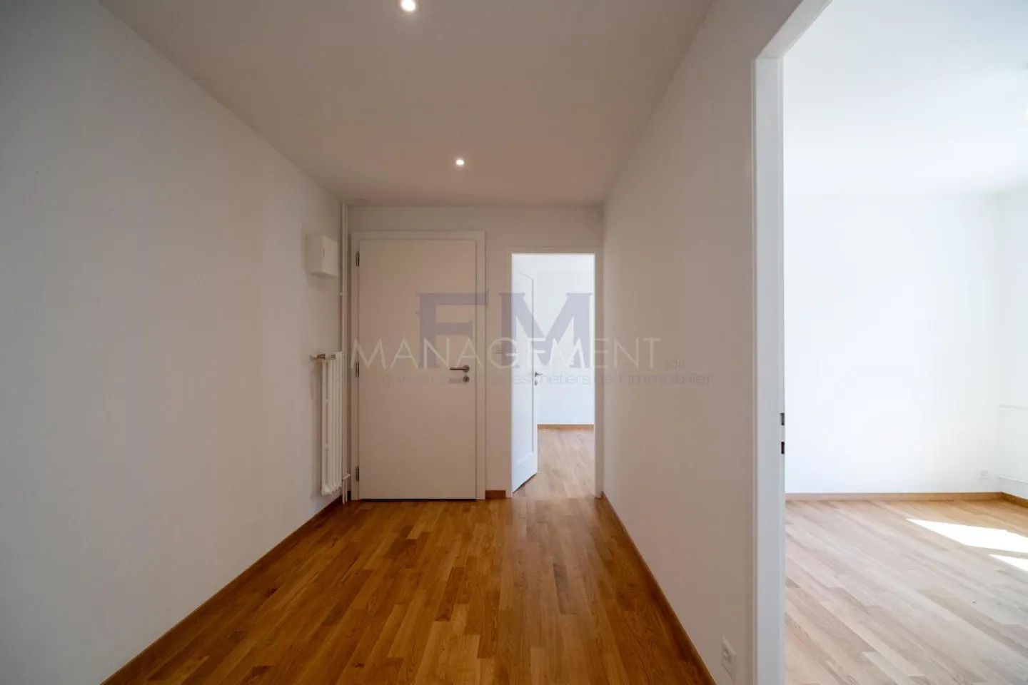 Avenue Petit-Senn ? 3 camere di circa 44 m² al piano terra - Foto 3 di 13