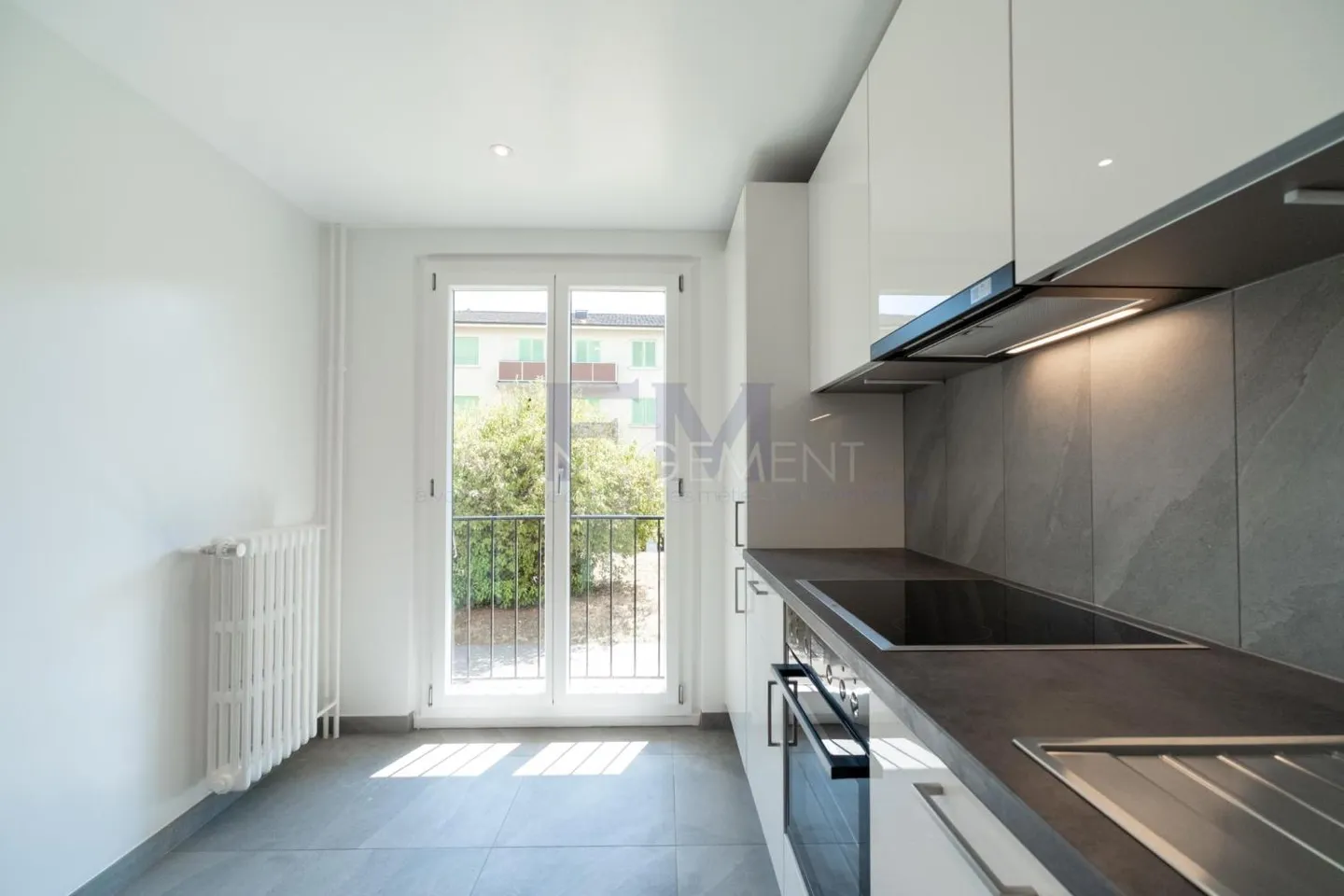 Avenue Petit-Senn ? 3 camere di circa 44 m² al piano terra - Foto 7 di 13