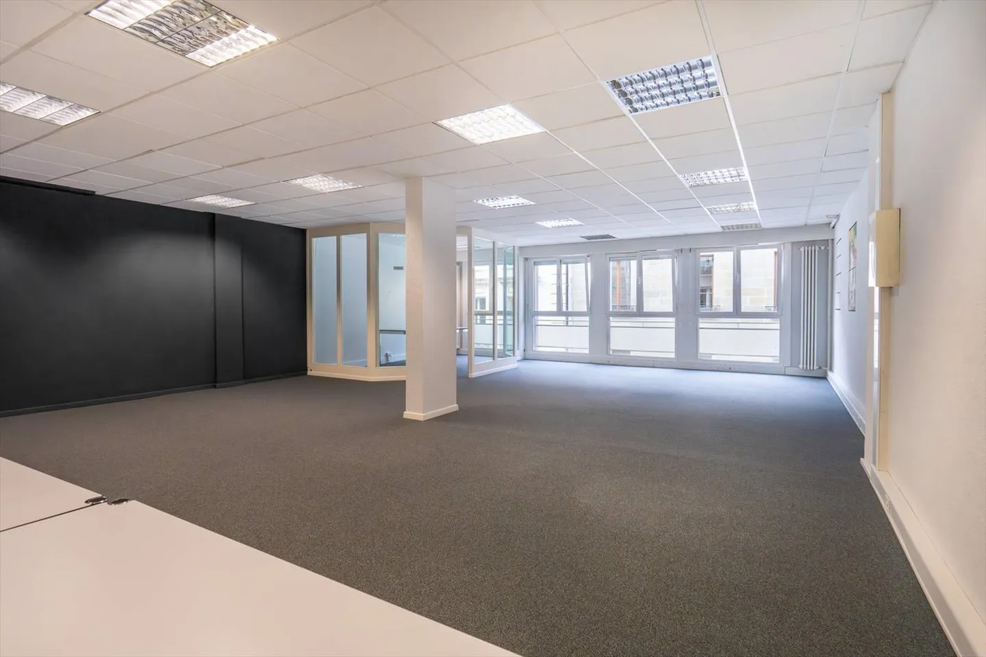 Centro di Losanna in una strada pedonale, molto bel spazio modulabile di 135 m2 in altezza - Foto 4 di 5