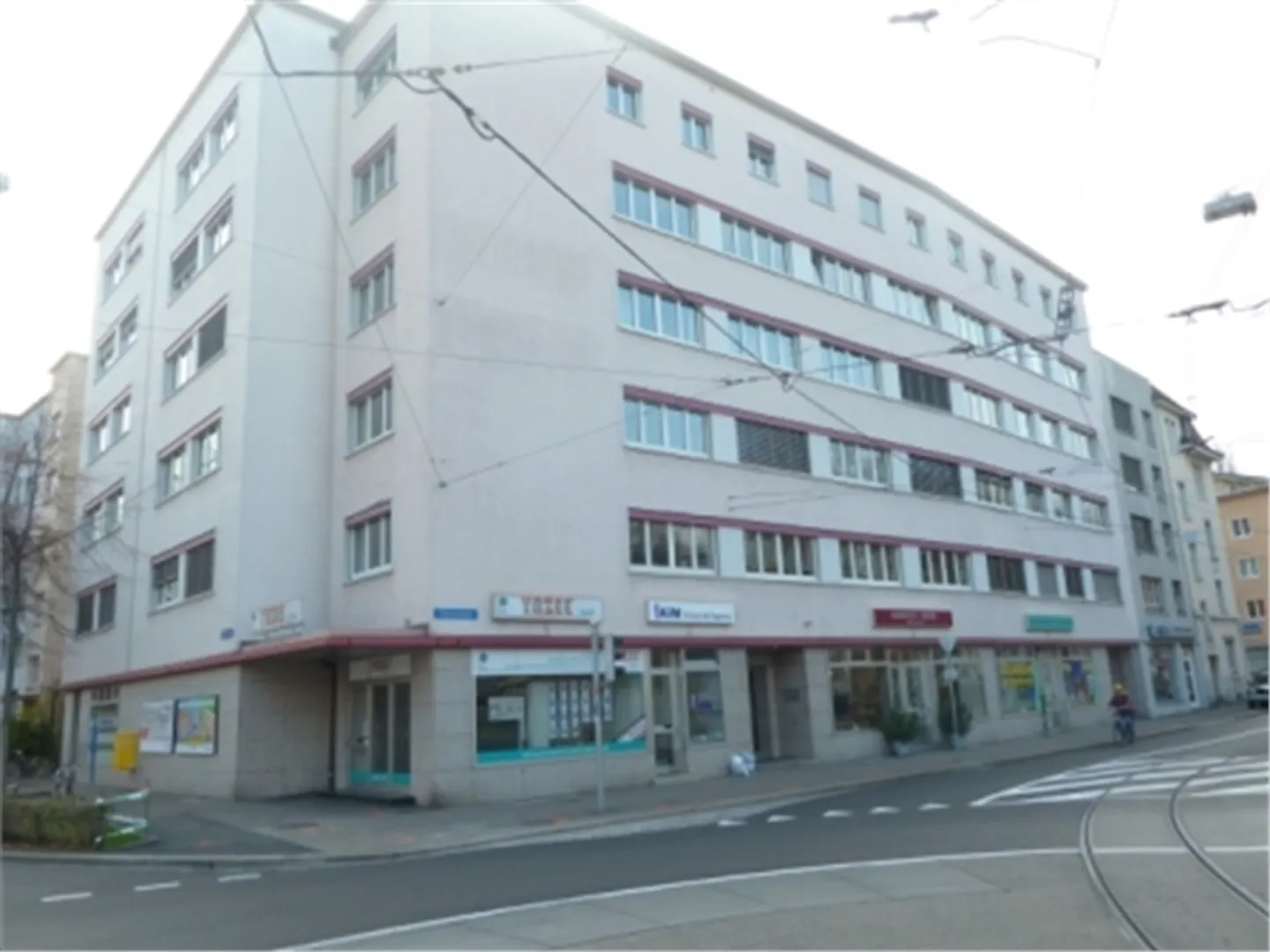 Spazio ufficio vicino al centro espositivo - Foto 1 di 1