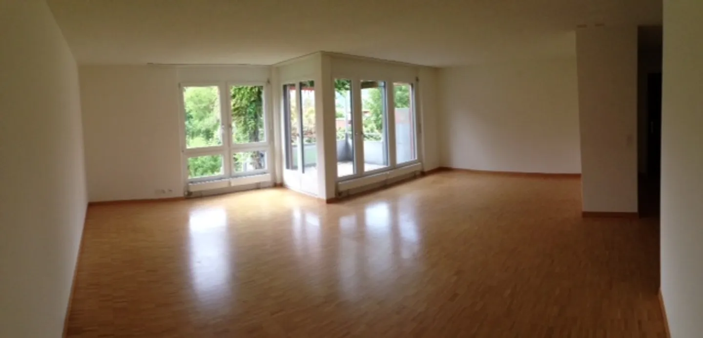 Appartamento spazioso in una zona residenziale tranquilla disponibile fino al 31.03.2028! - Foto 3 di 7
