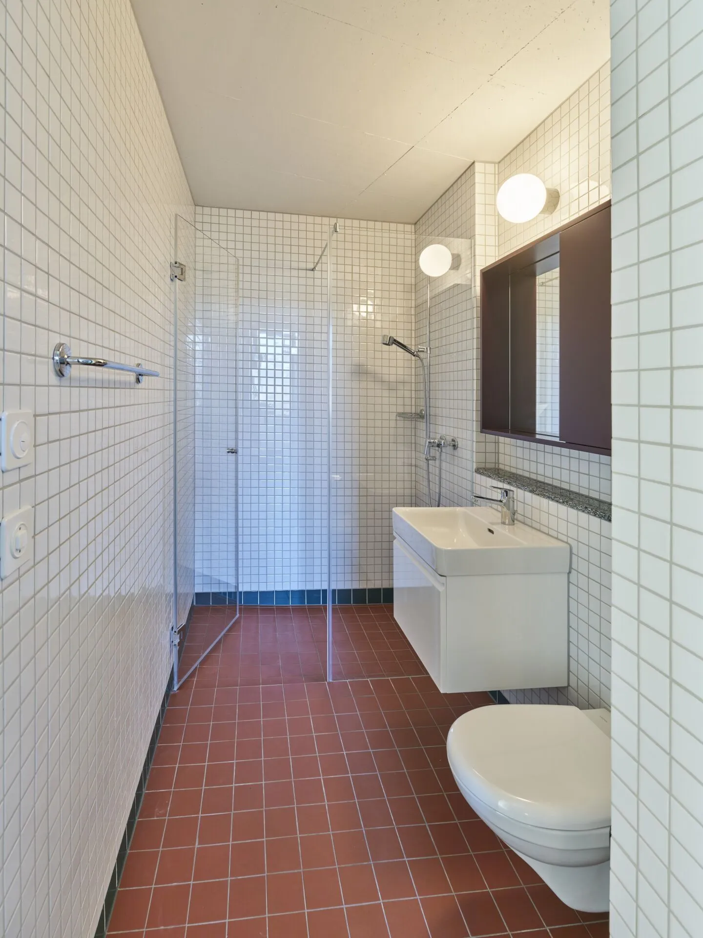 Room-high apartment in the new construction project "Chrüzacher" - Photo 6 of 11