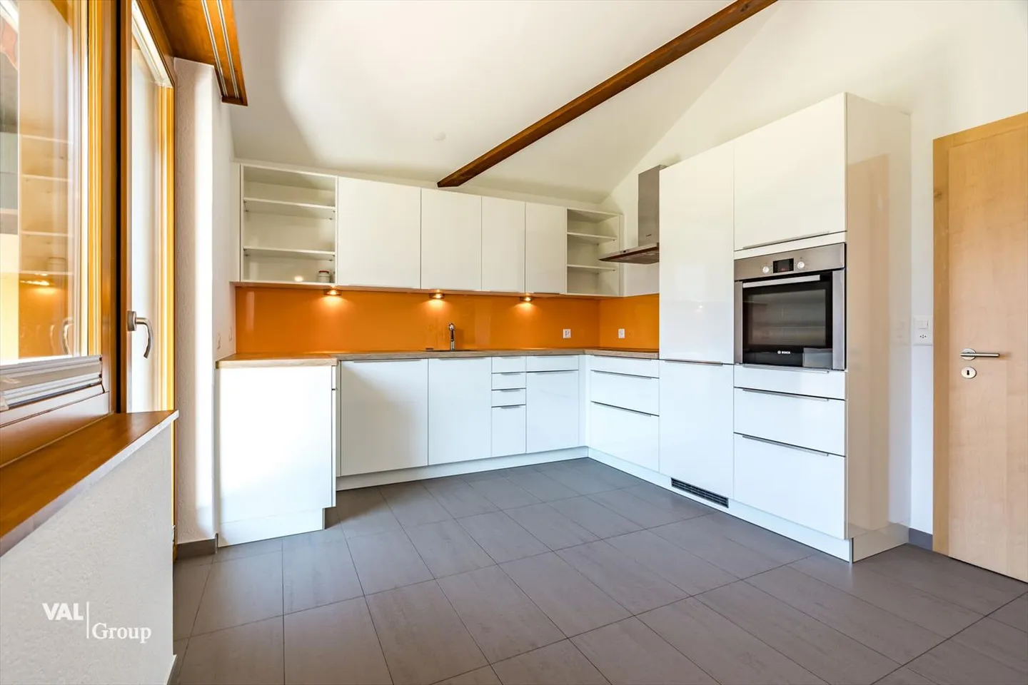 Top floor 6 rooms - Photo 9 of 13