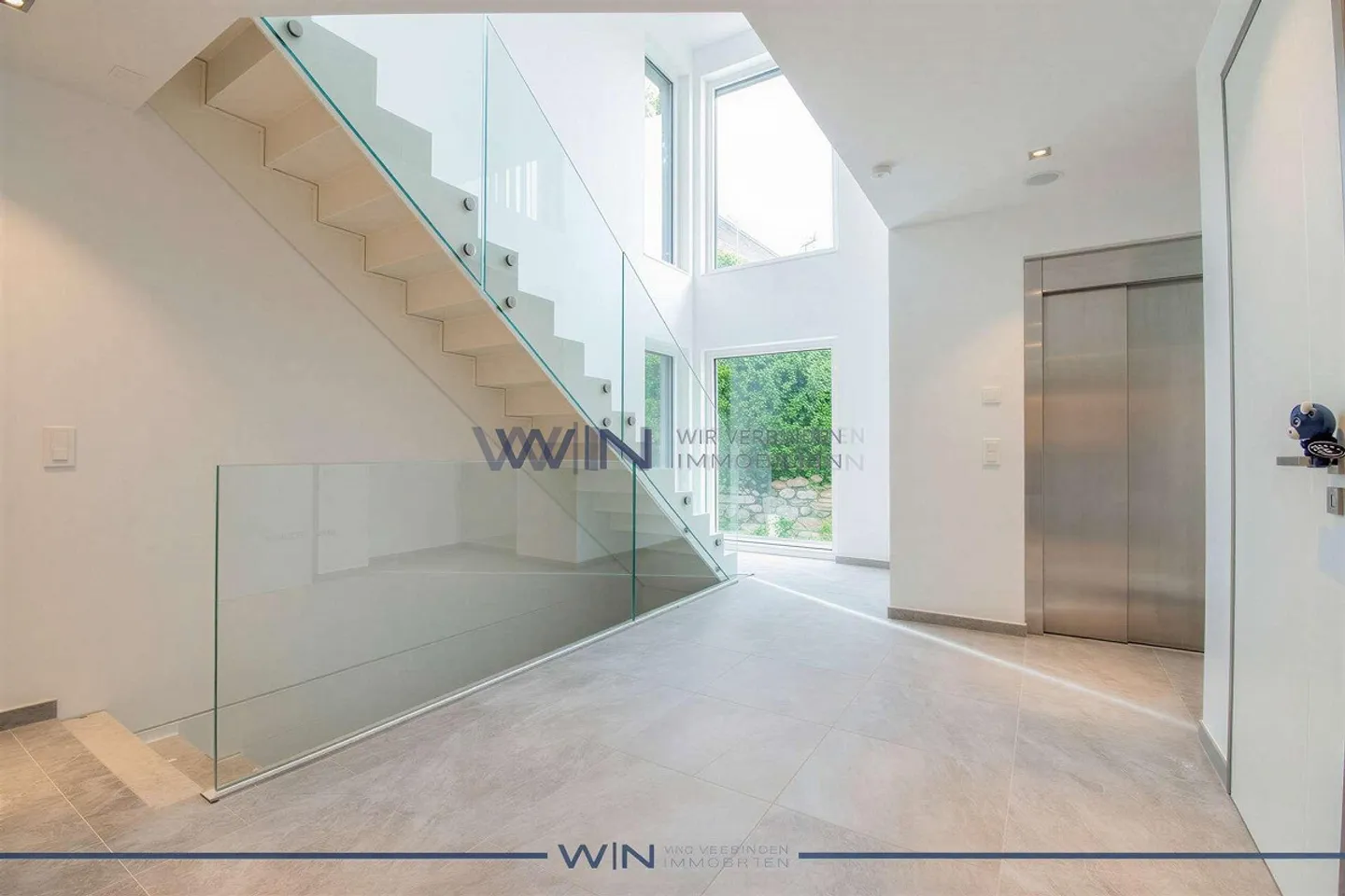 Luxuriöses Einfamilienhaus - Foto 4 von 13