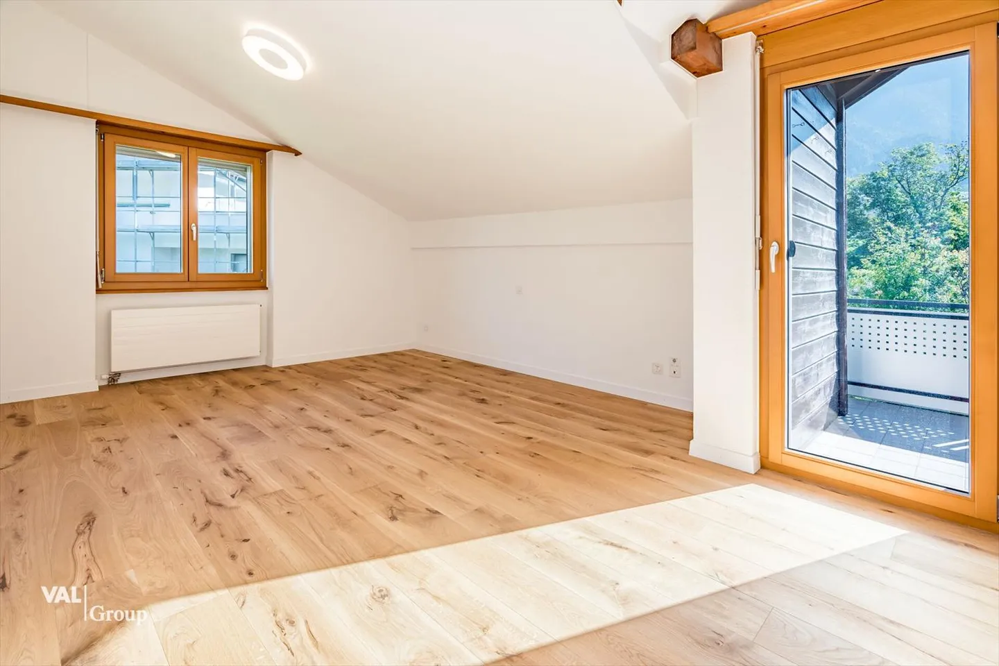Top floor 6 rooms - Photo 11 of 13