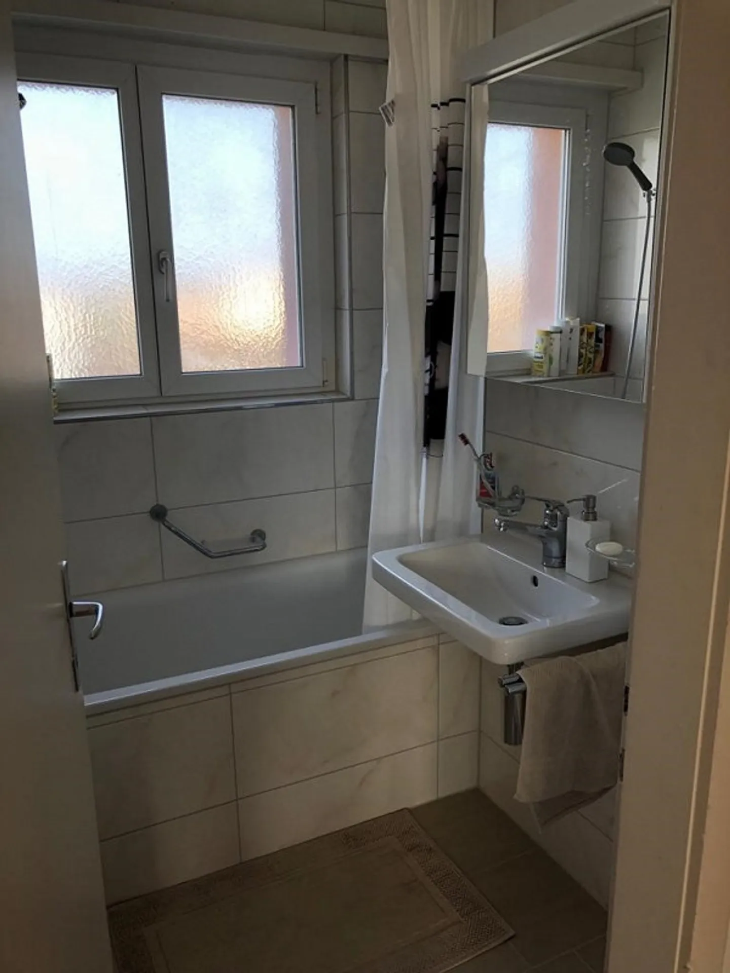 4.5 Zimmer Wohnung mit Balkon - Foto 4 von 11